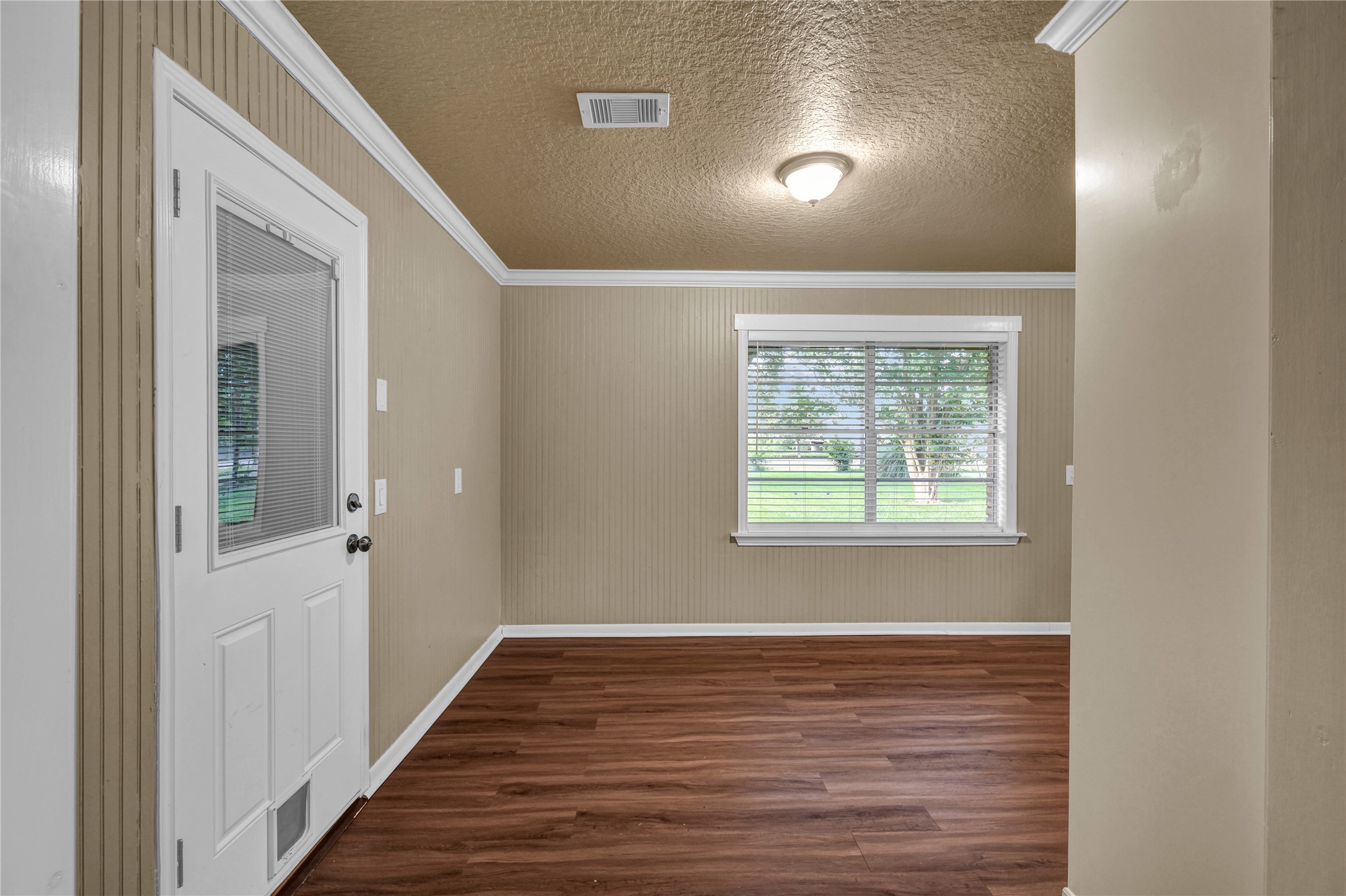 111 Mimosa Street Property Photo 8