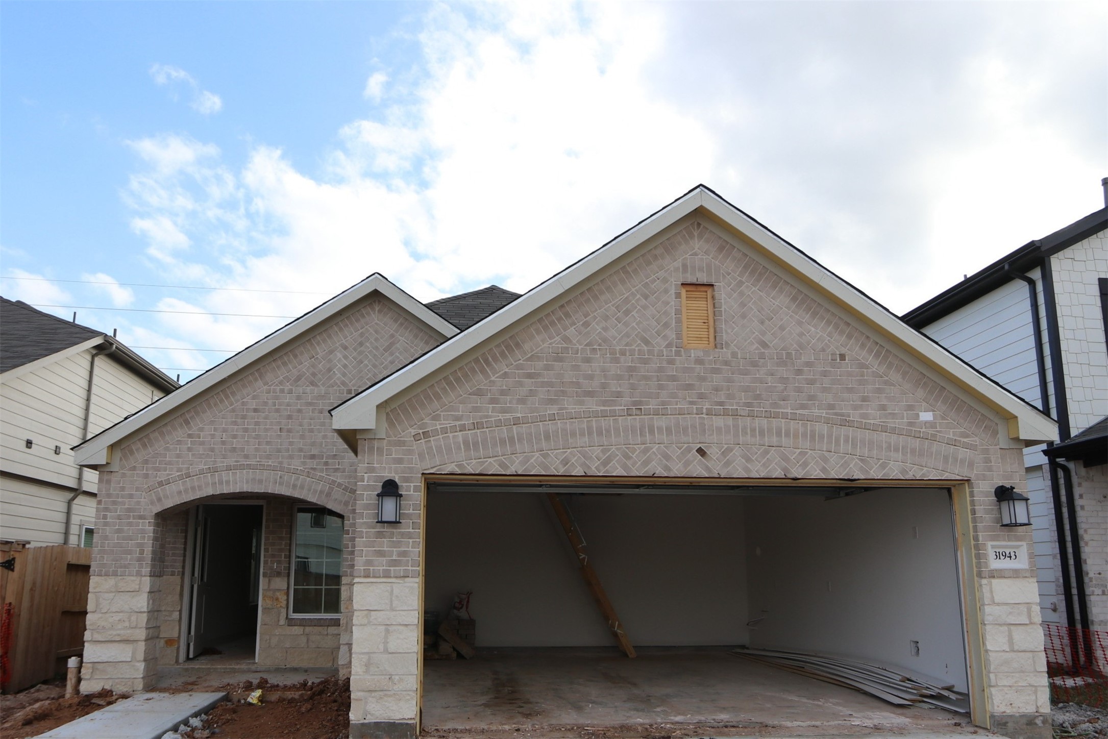 31943 Splendor Drive Property Photo 1
