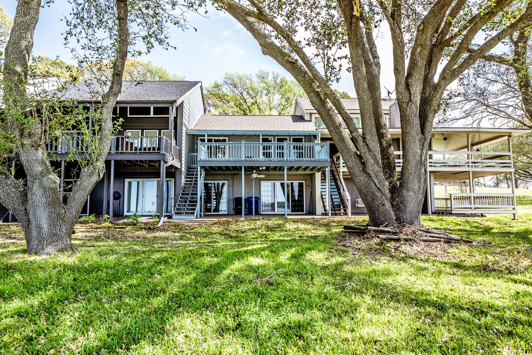 356 Peach Island Road Property Photo 1