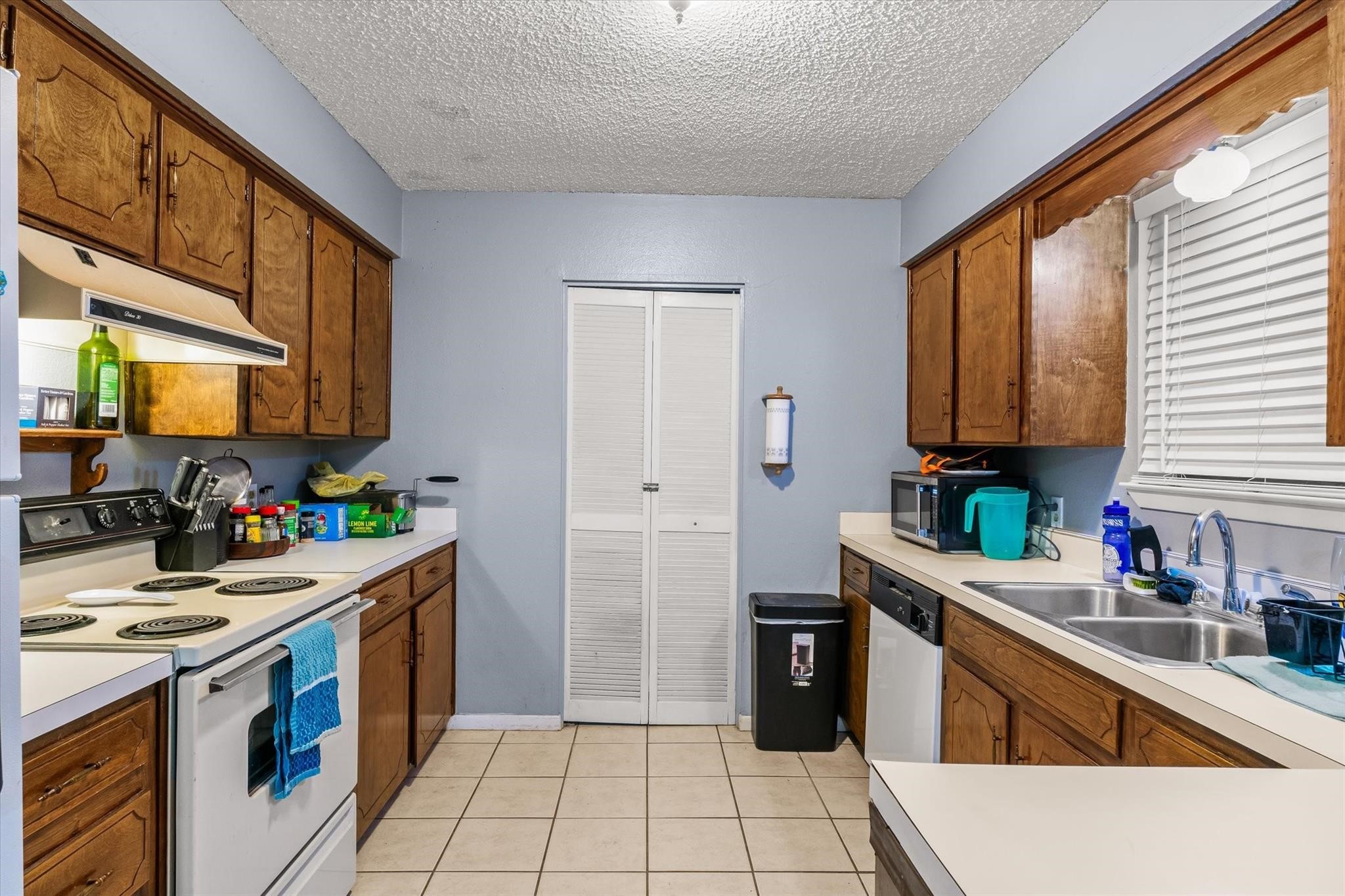721 Water Crest Circle Property Photo 6