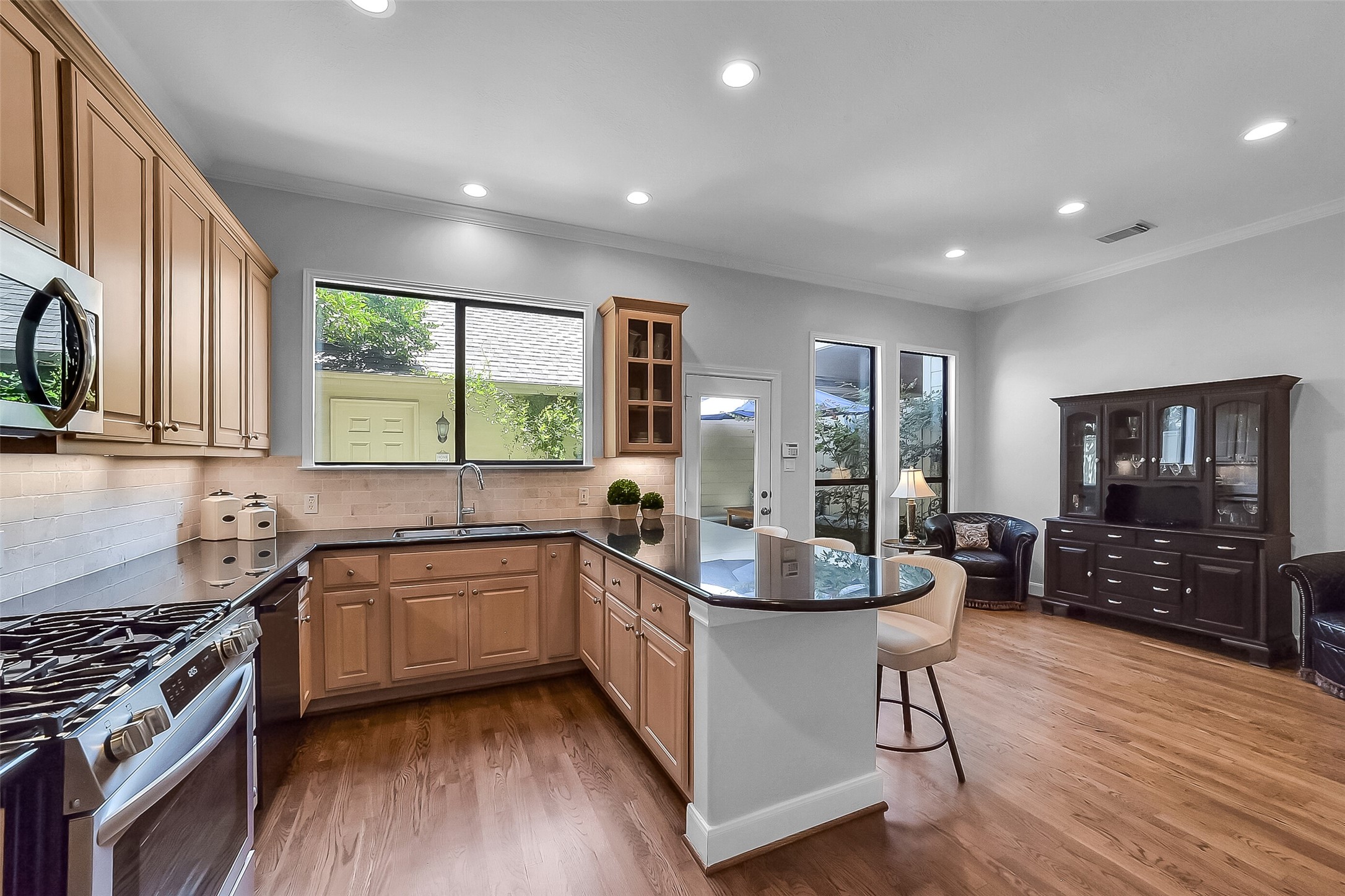 3322 Memorial Crest Boulevard Property Photo 11