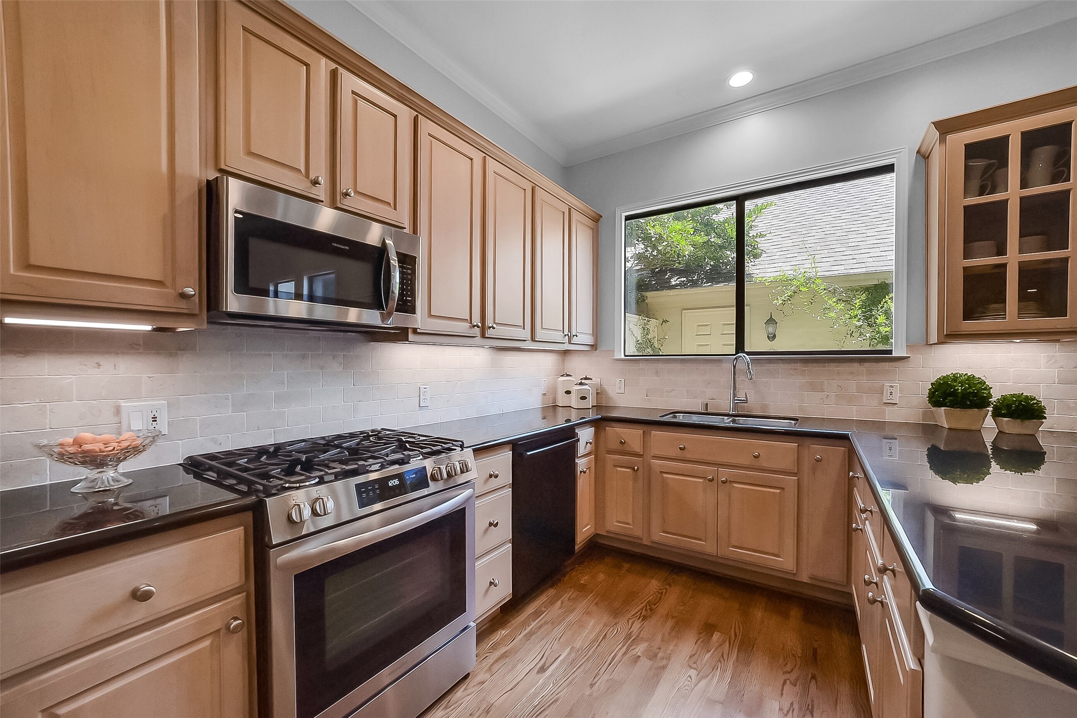 3322 Memorial Crest Boulevard Property Photo 12