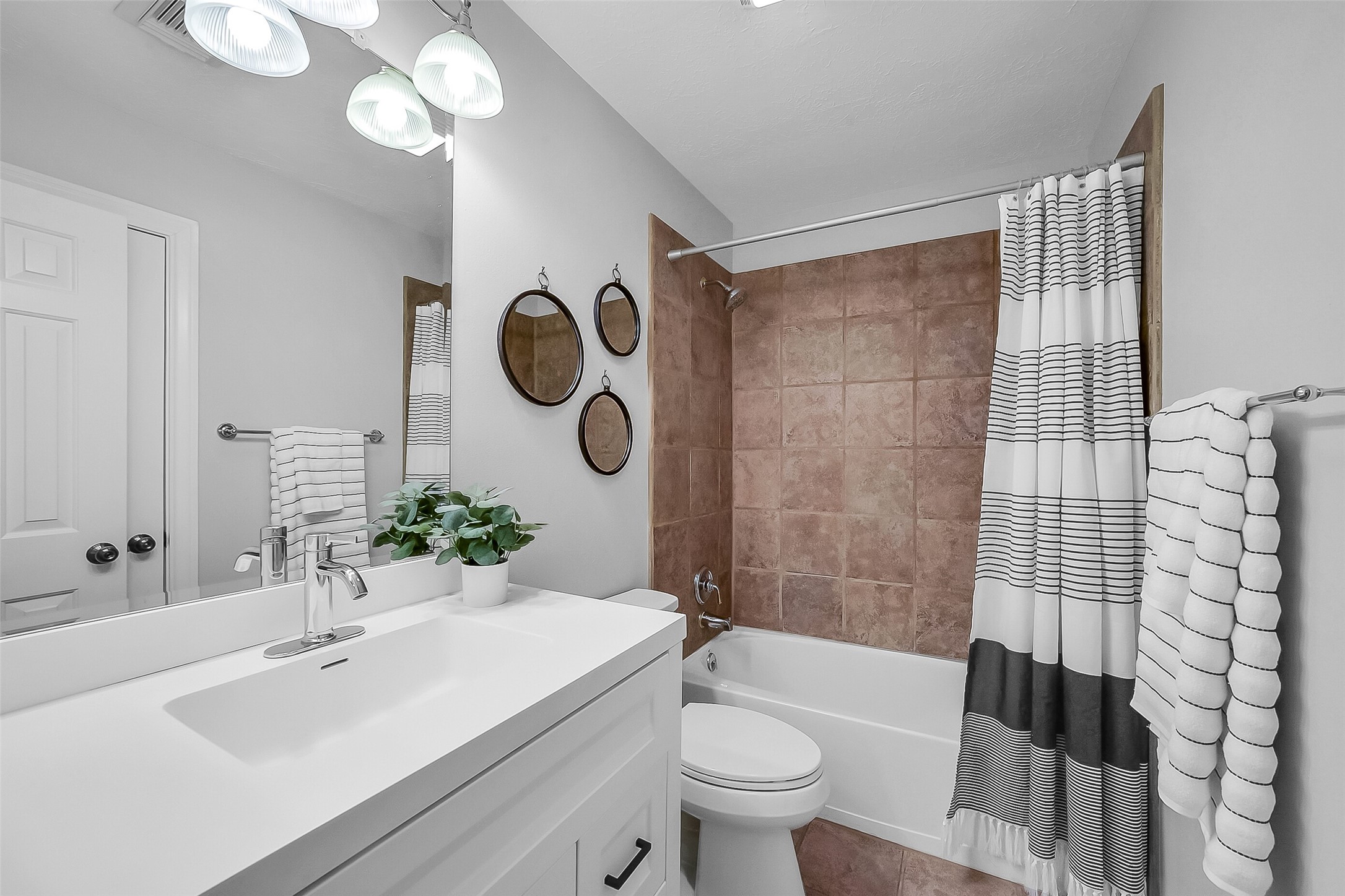 3322 Memorial Crest Boulevard Property Photo 23
