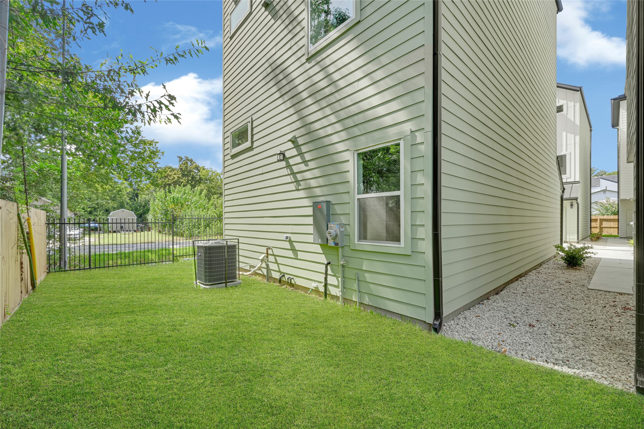 6538 Goldspier Dr Property Photo 26