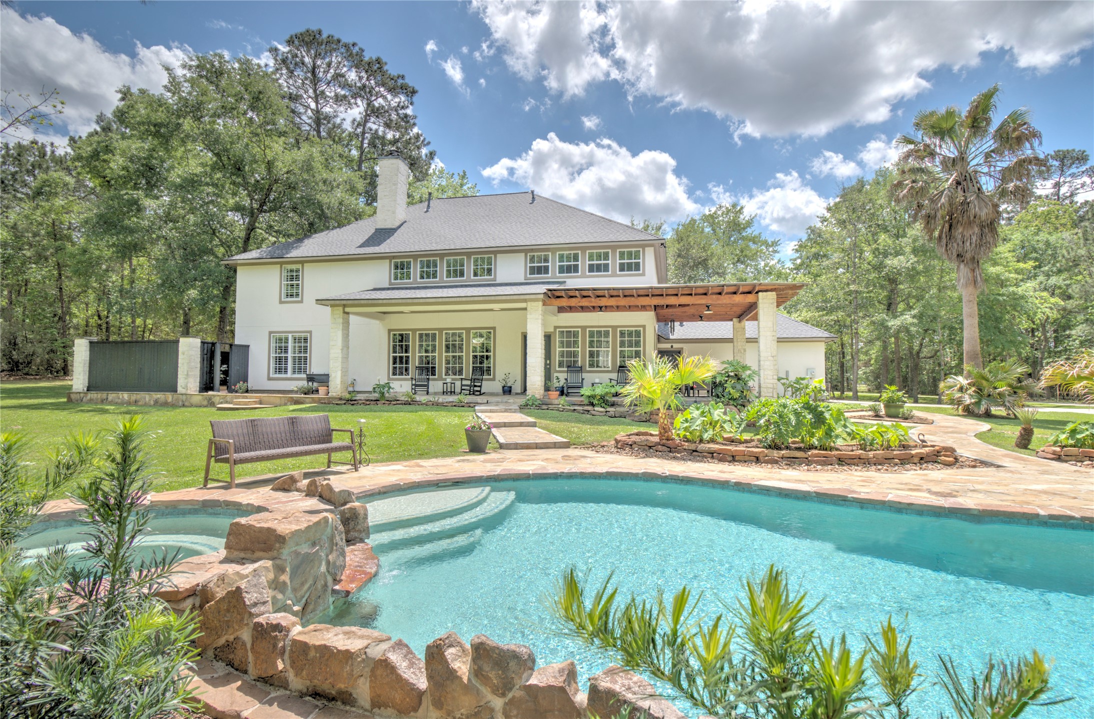 15508 Crown Oaks Drive Property Photo 1