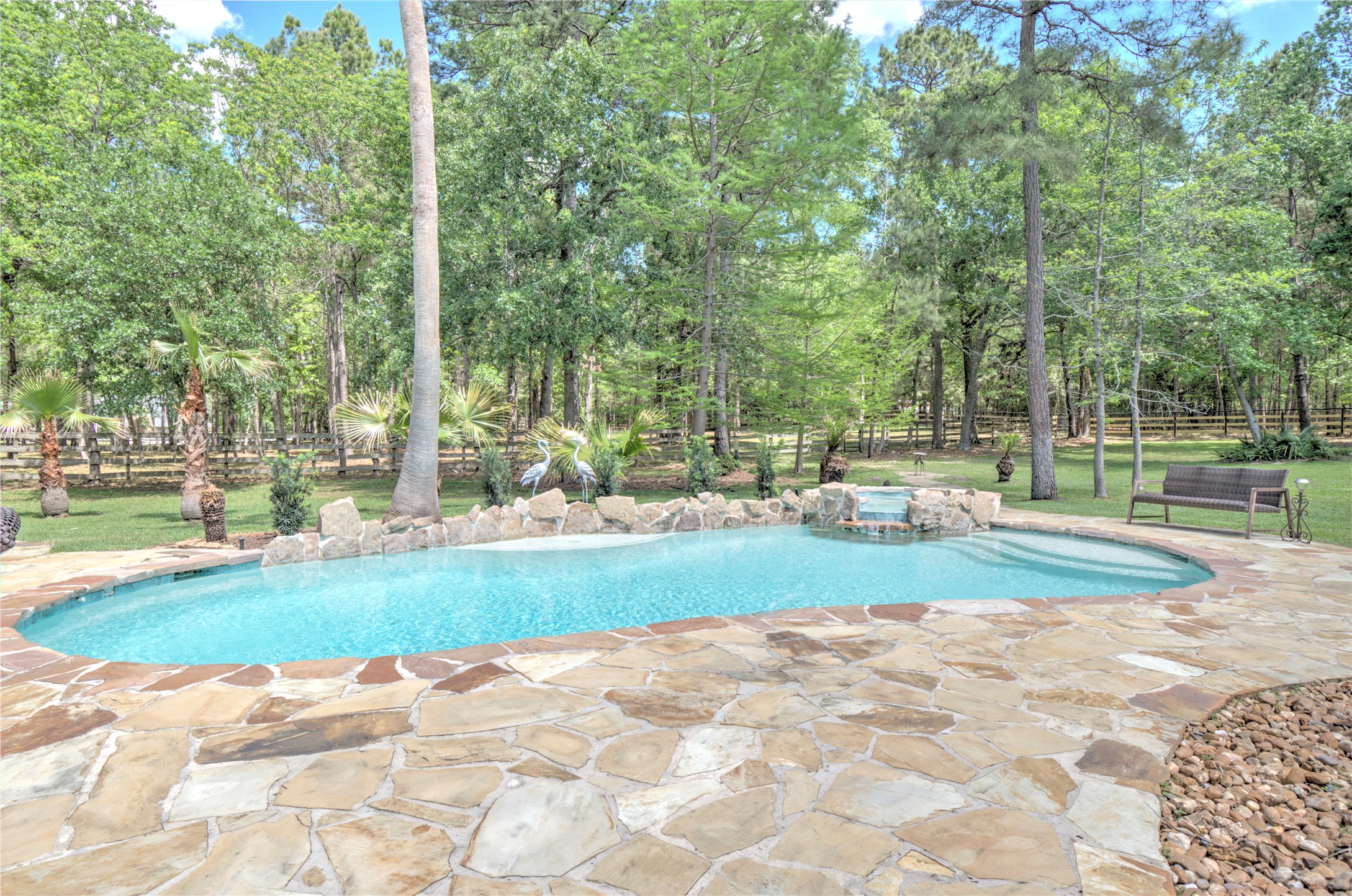 15508 Crown Oaks Drive Property Photo 41