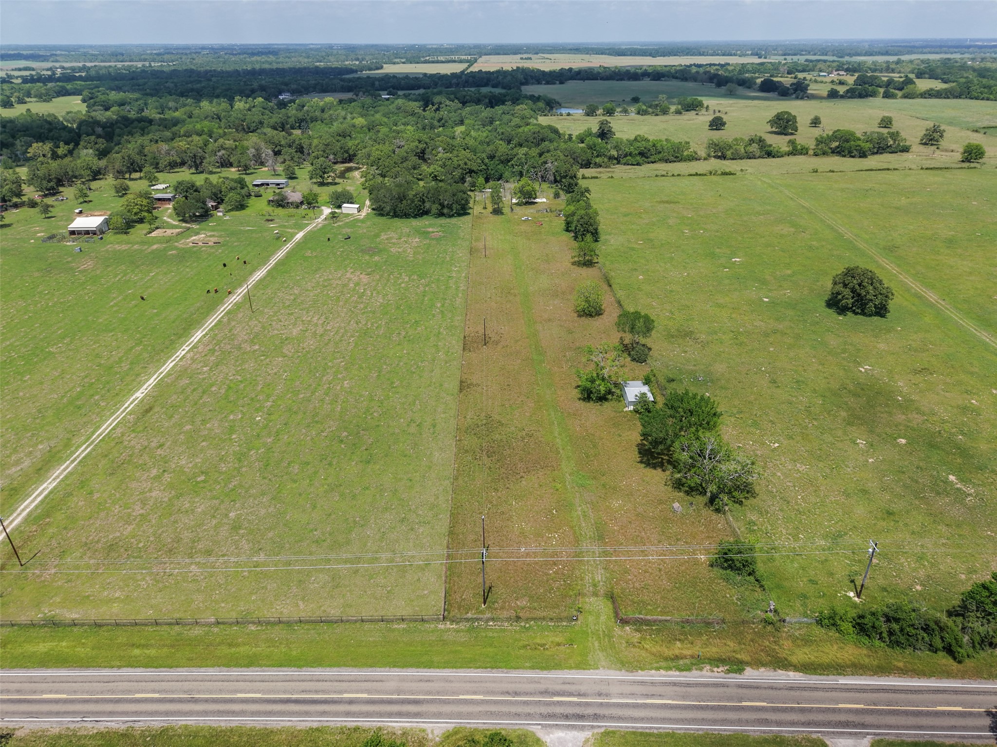 37880 Farm Market 1736 Road Property Photo 1