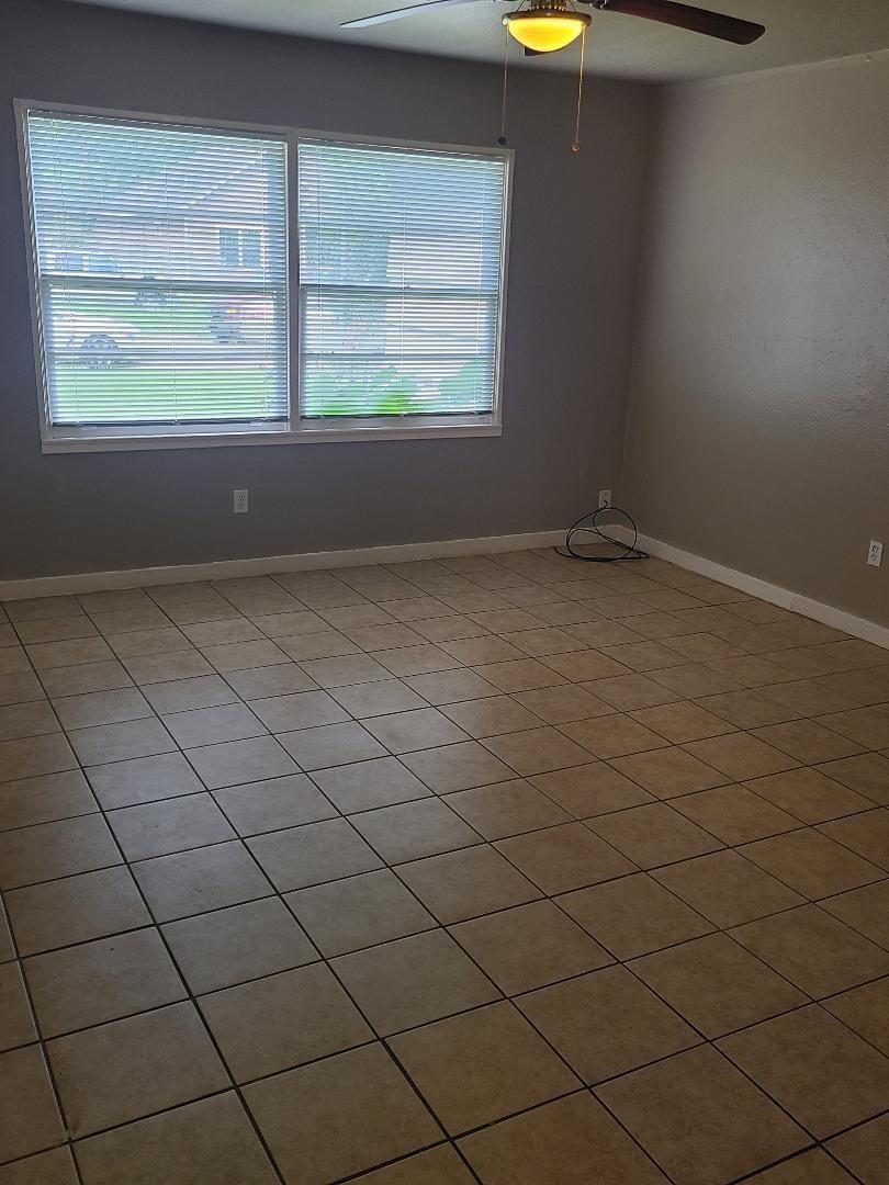 5018 Willow Glen Drive Property Photo 4