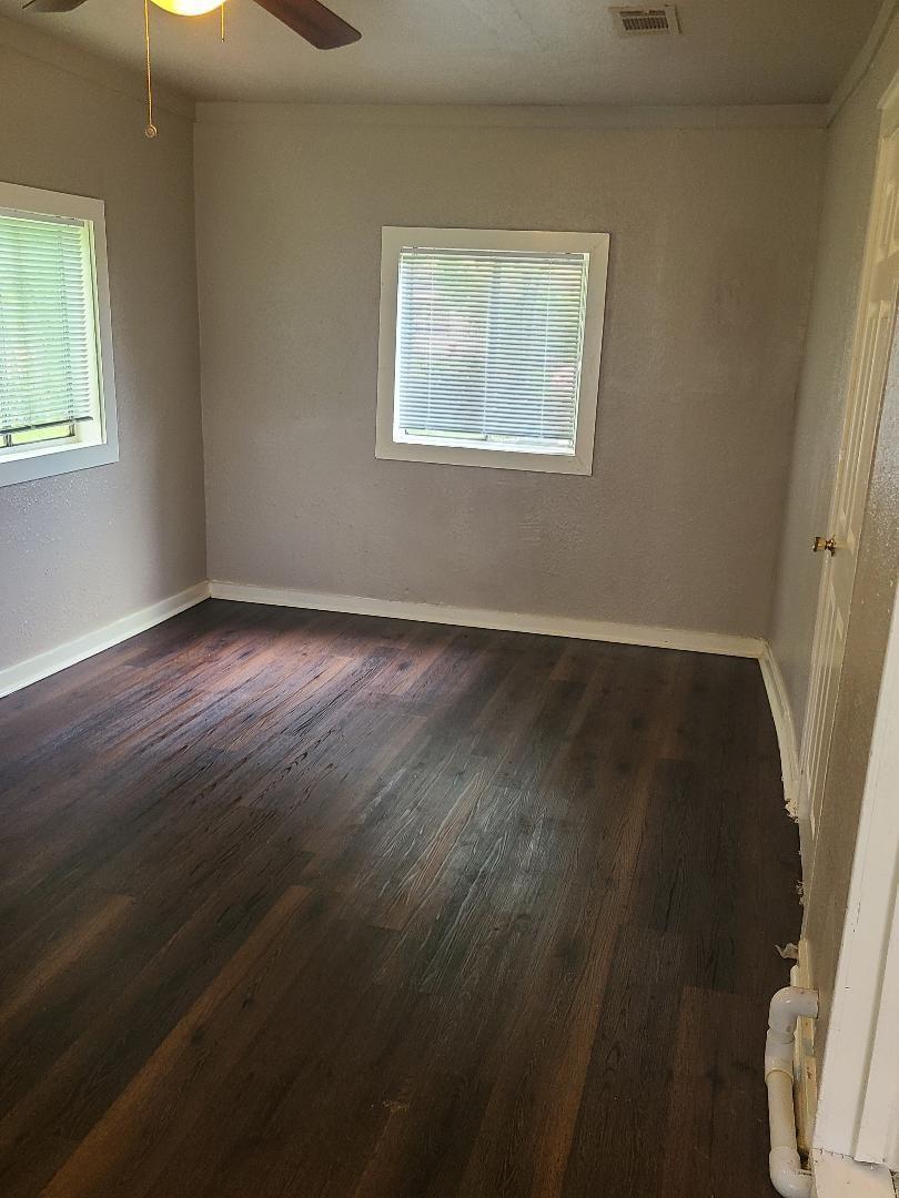 5018 Willow Glen Drive Property Photo 8