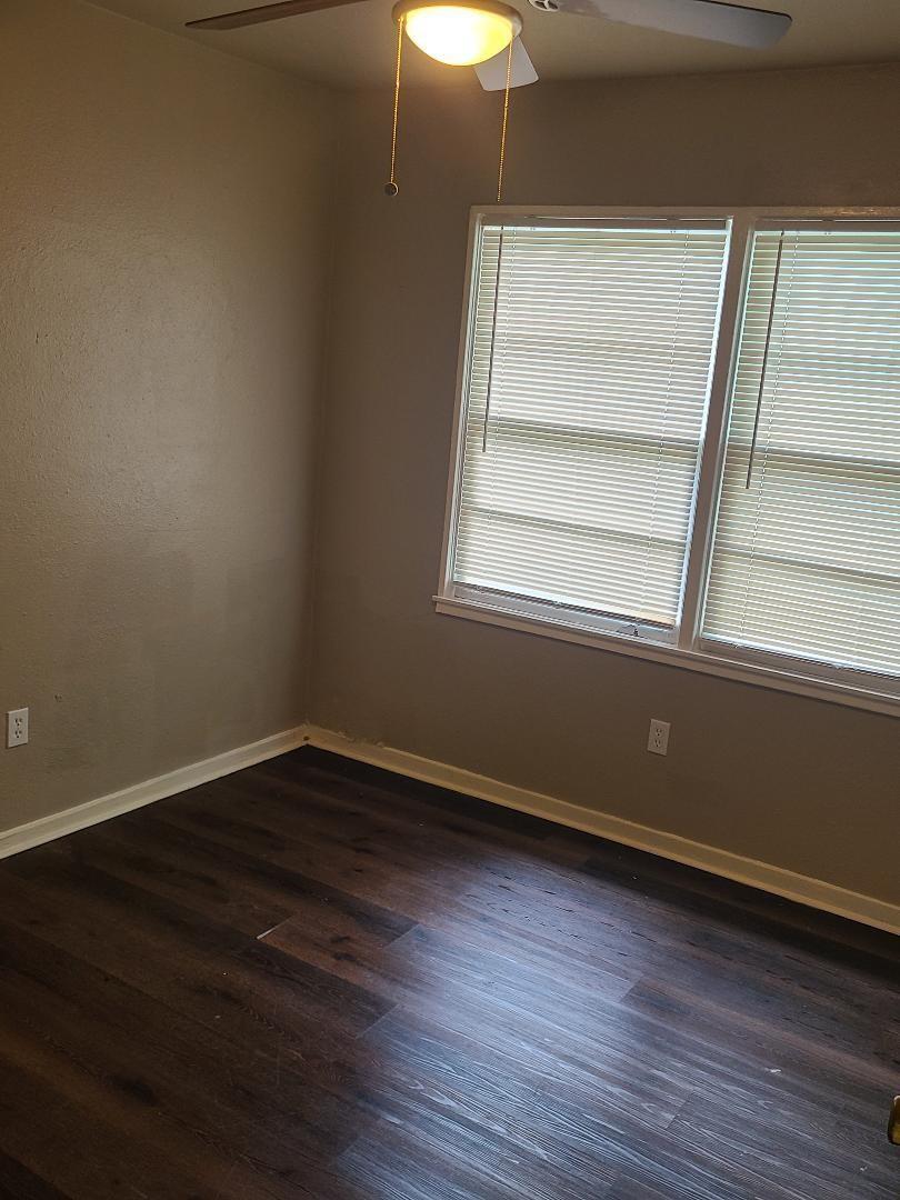 5018 Willow Glen Drive Property Photo 9