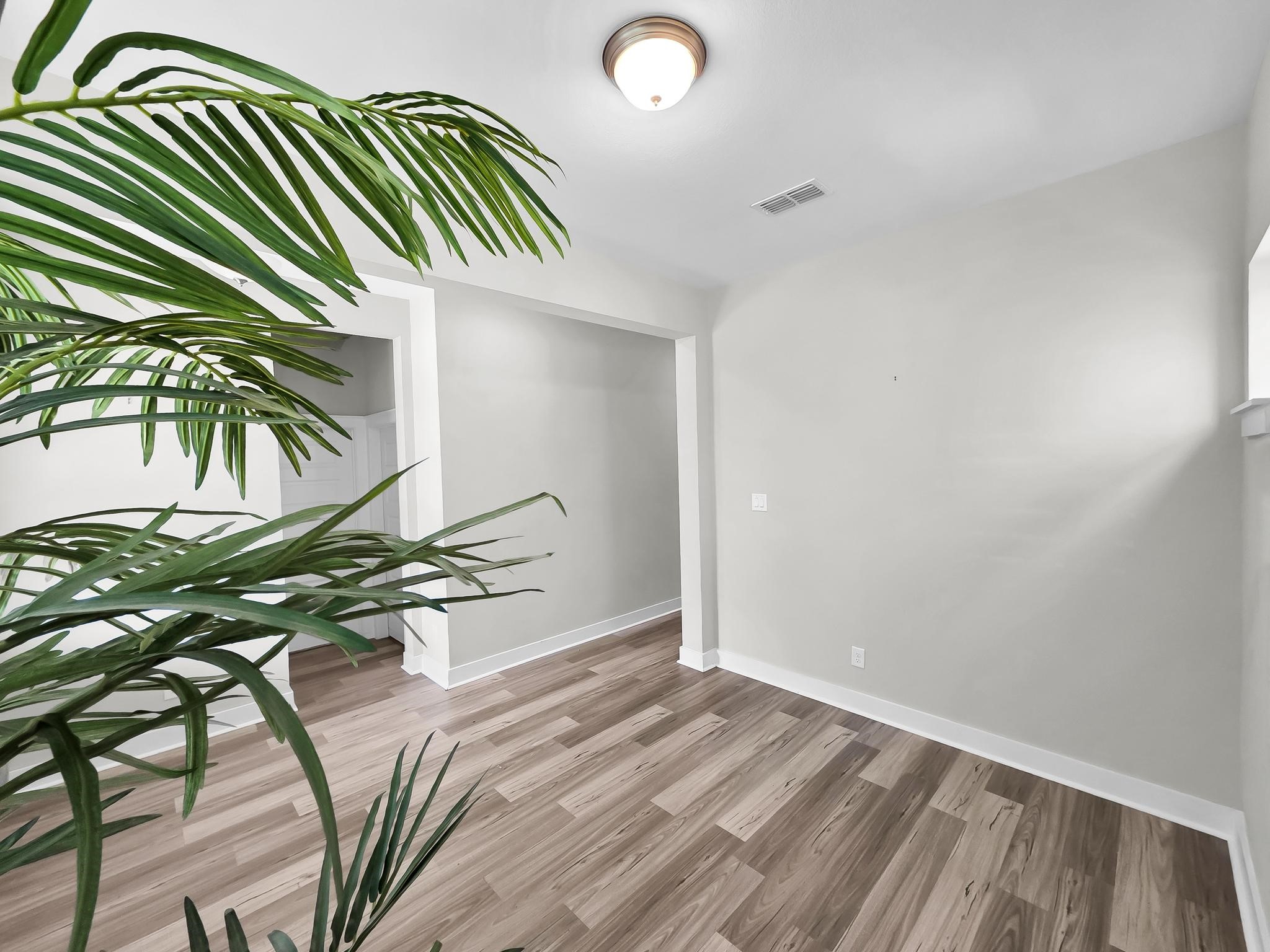 18422 Central Creek Drive Property Photo 14