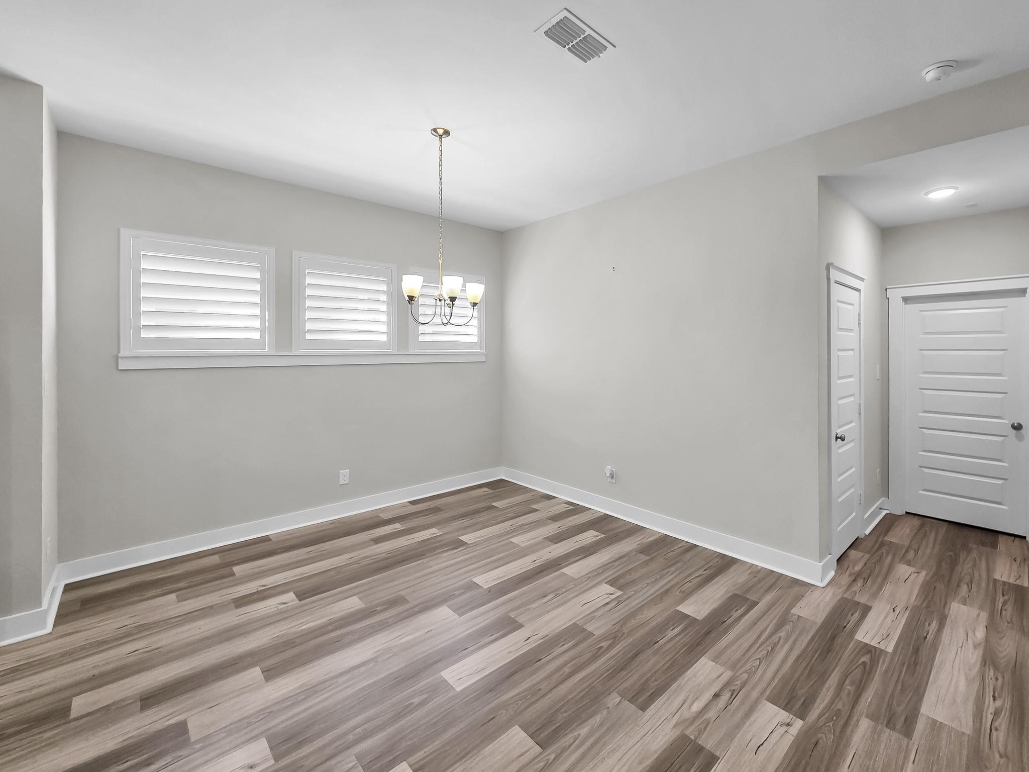 18422 Central Creek Drive Property Photo 27