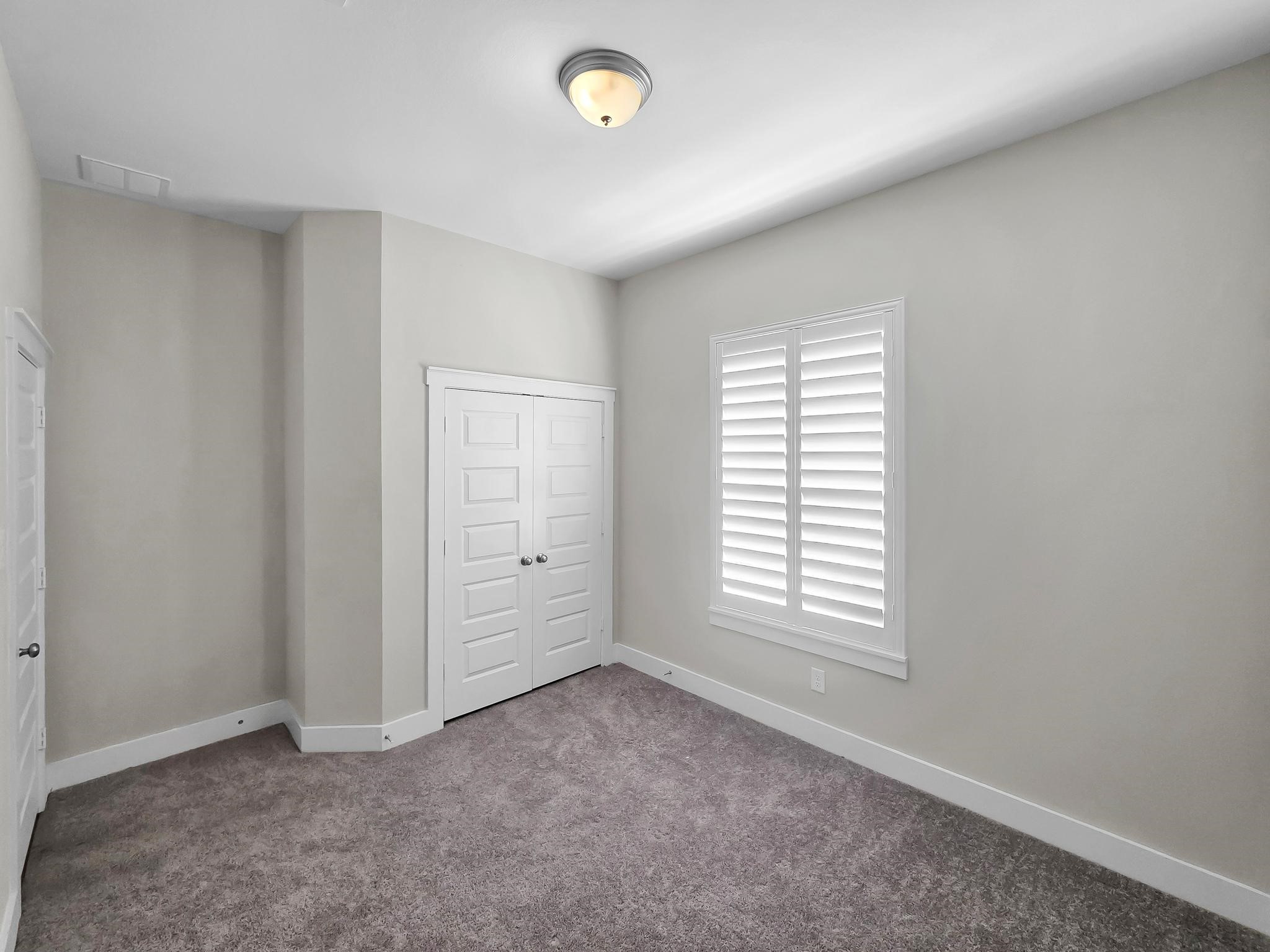 18422 Central Creek Drive Property Photo 30