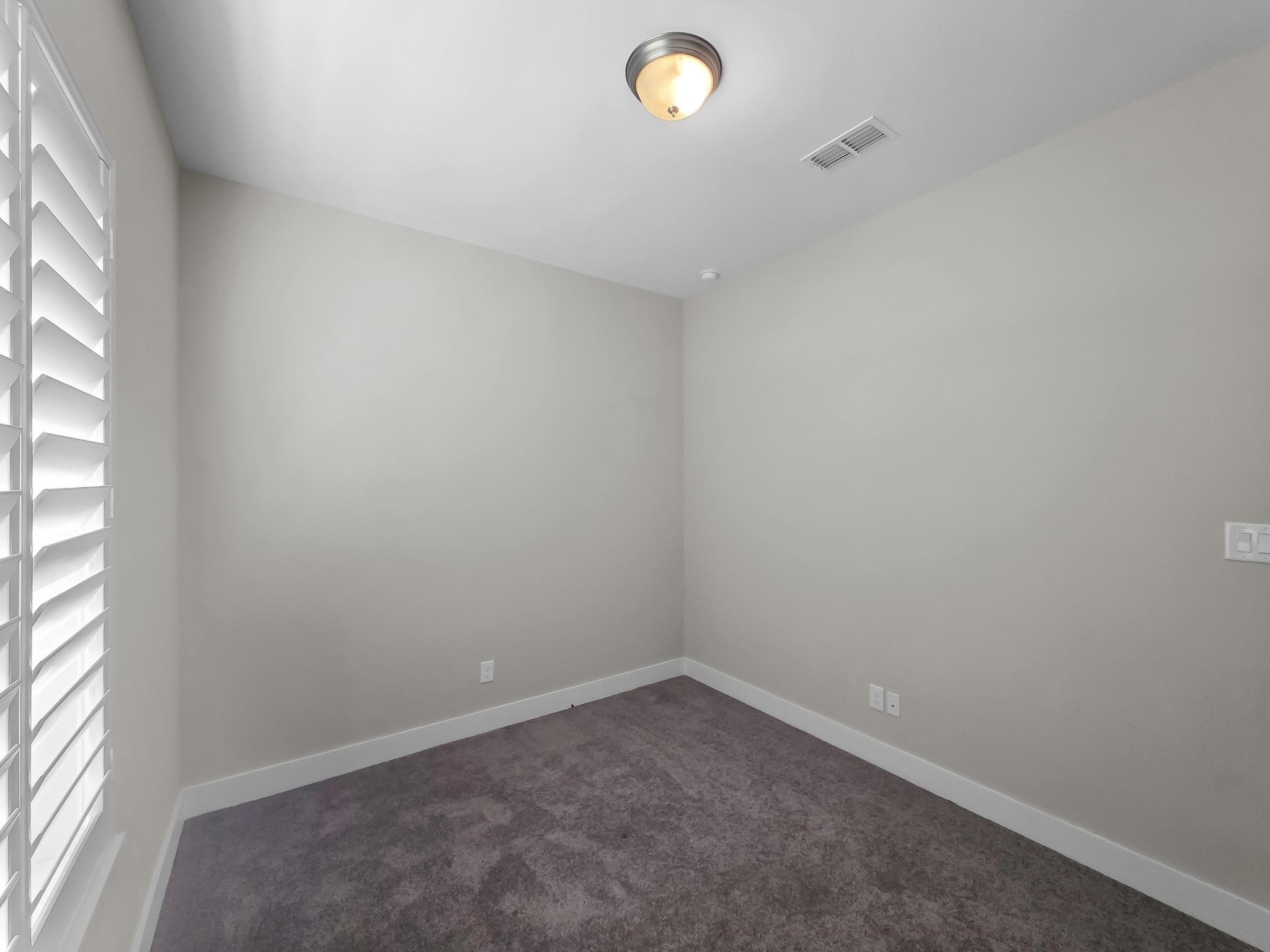 18422 Central Creek Drive Property Photo 32
