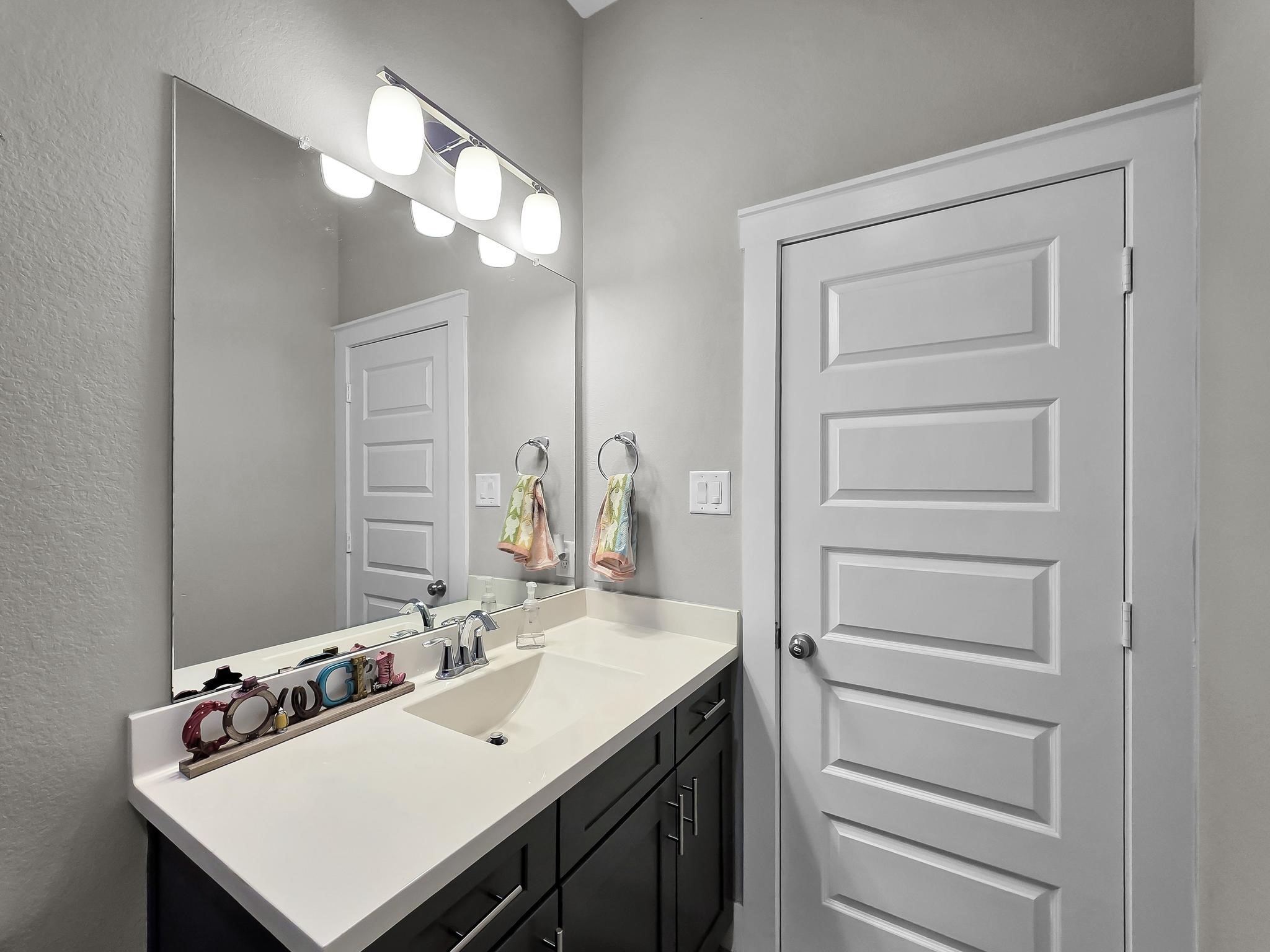 18422 Central Creek Drive Property Photo 35