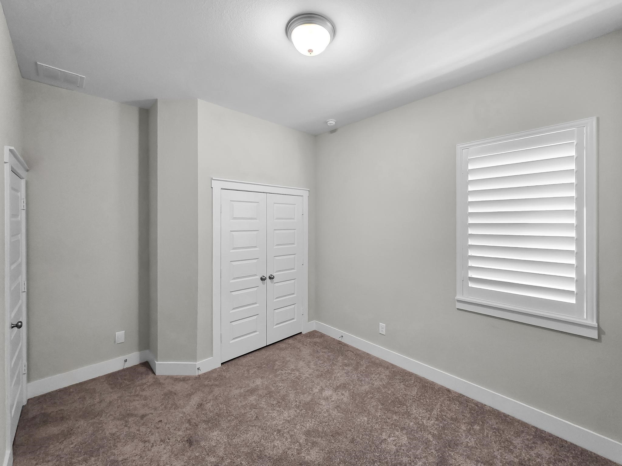 18422 Central Creek Drive Property Photo 37