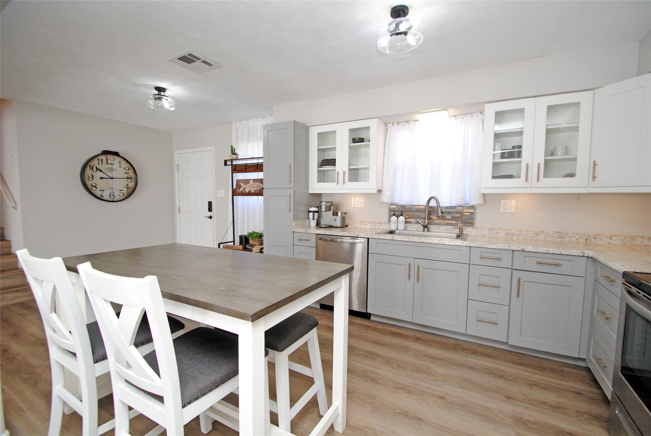 59 Paradise Loop Property Photo 8