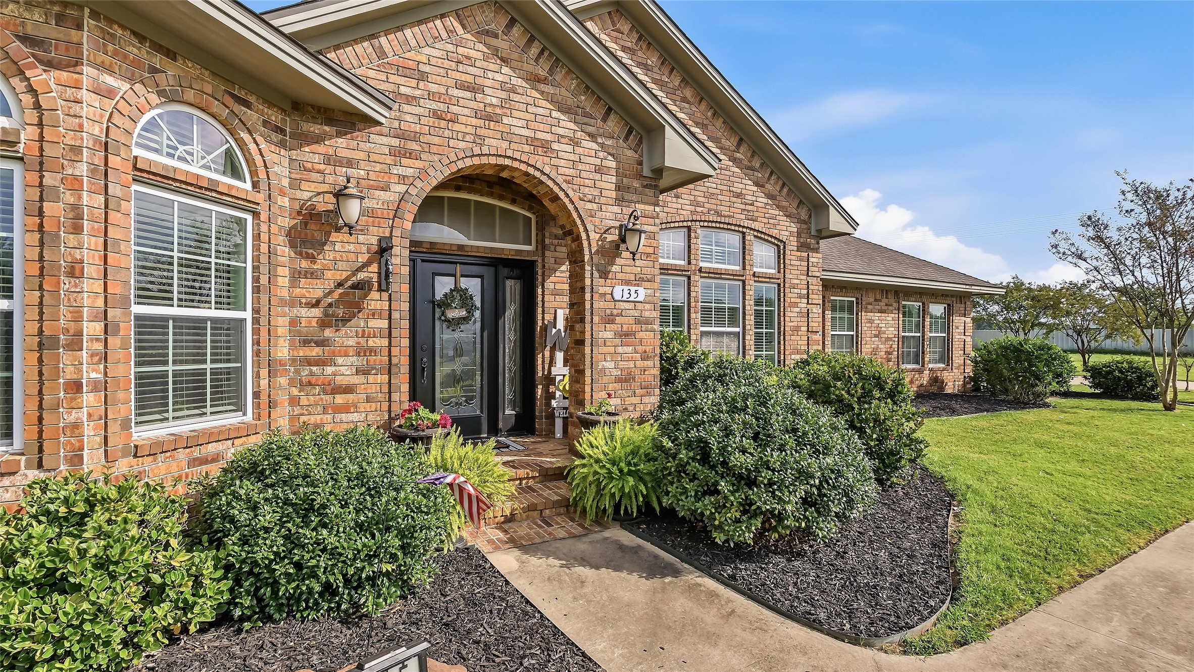 135 Apache Property Photo 3