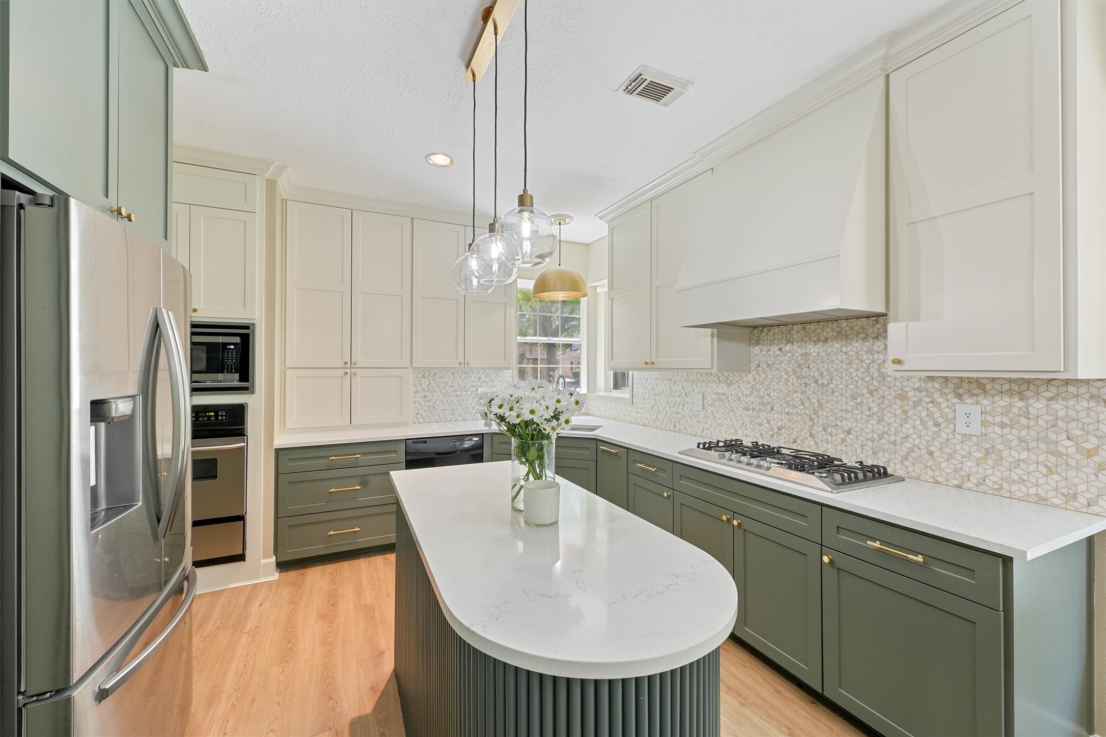 1017 Oak Knoll Court Property Photo