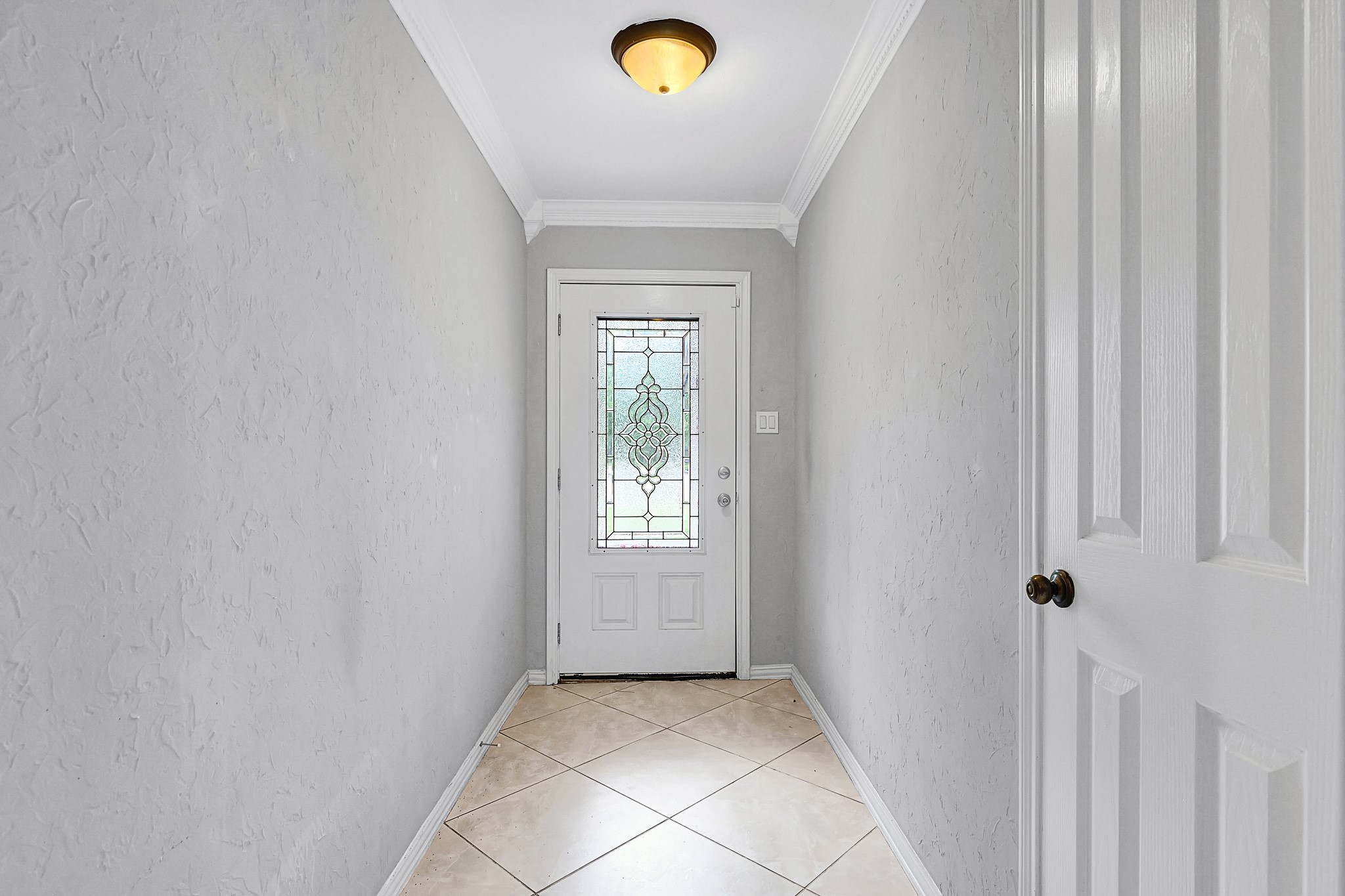 2903 Woodland Grove Drive Property Photo 3