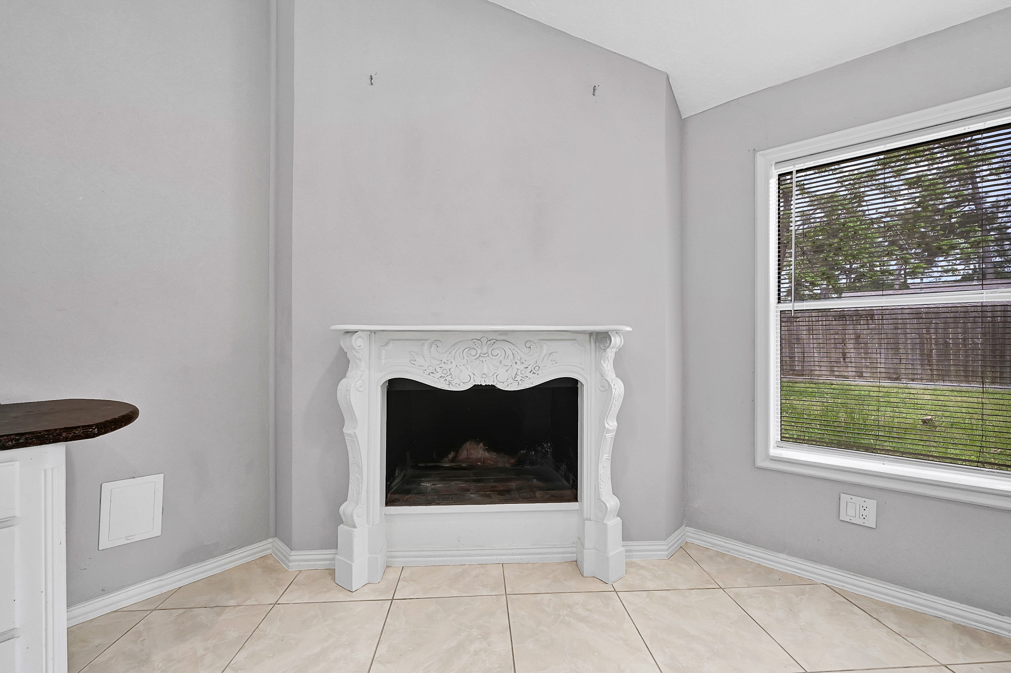 2903 Woodland Grove Drive Property Photo 7