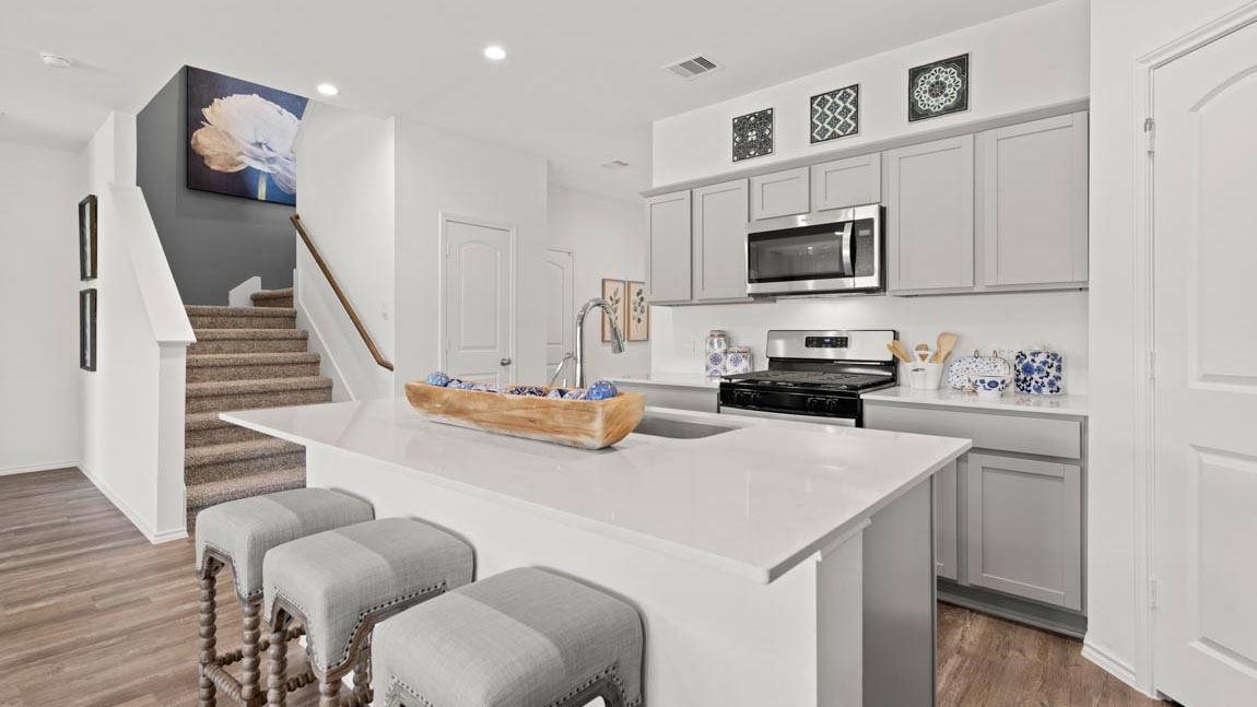 20728 Central Concave Drive Property Photo 4