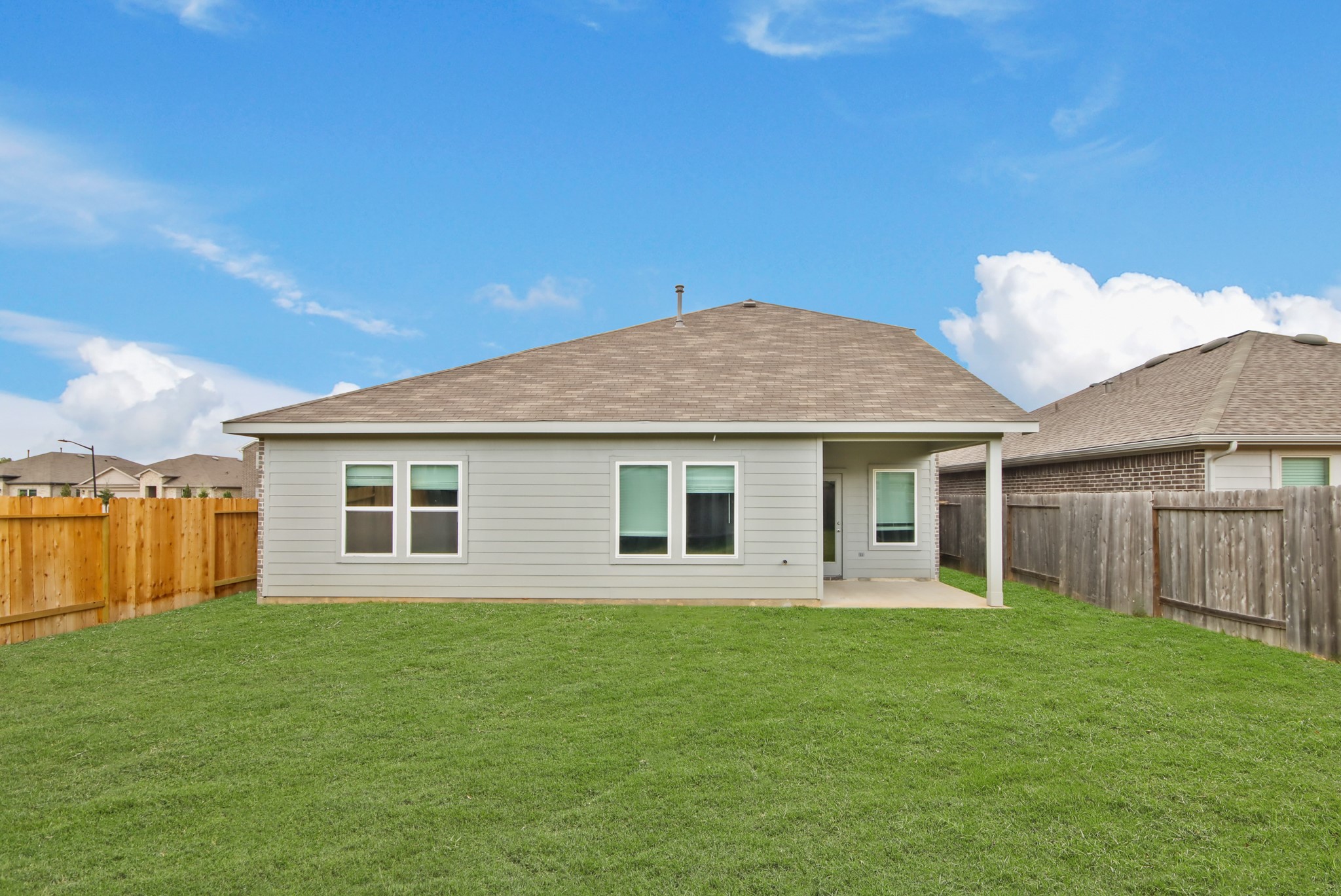 20728 Central Concave Drive Property Photo 14