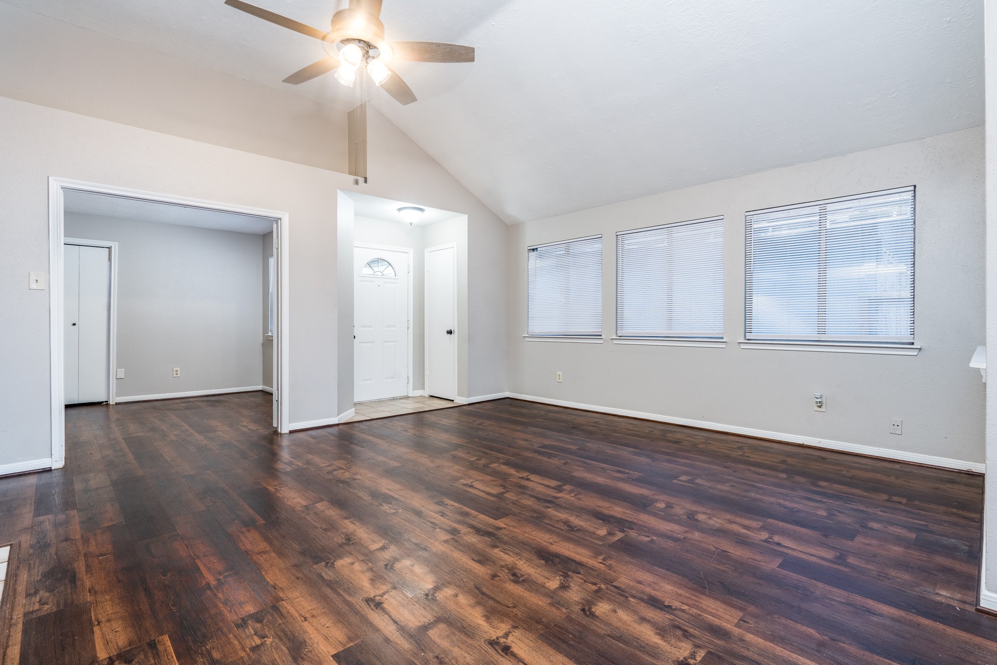 8607 Laurel Trails Drive Property Photo 11