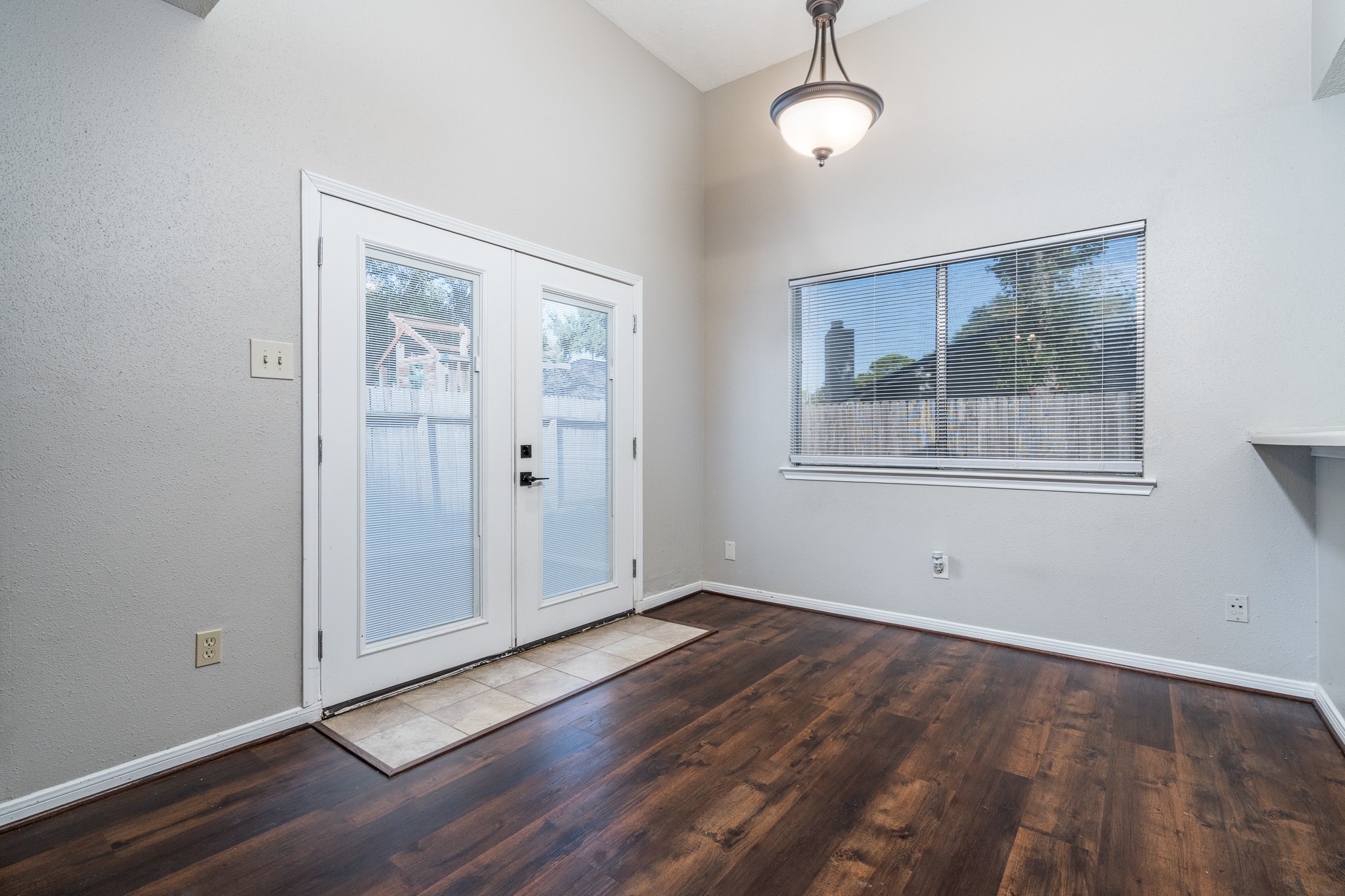 8607 Laurel Trails Drive Property Photo 14