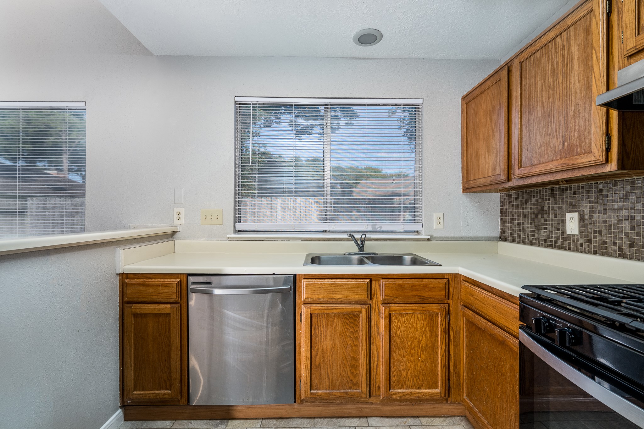 8607 Laurel Trails Drive Property Photo 17