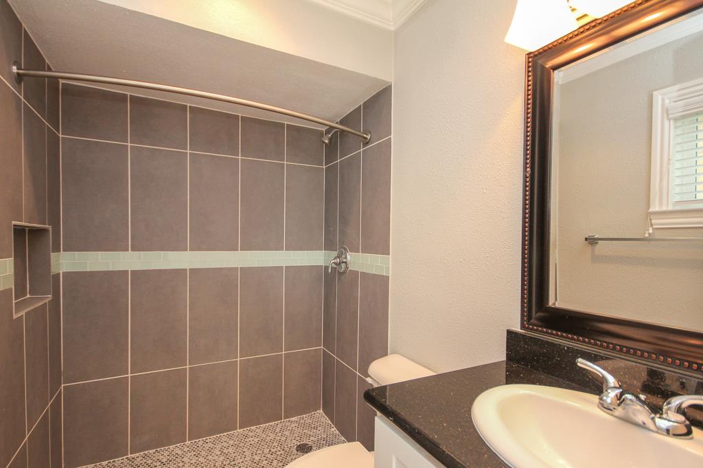 2011 Marshall Street 15 Property Photo 14