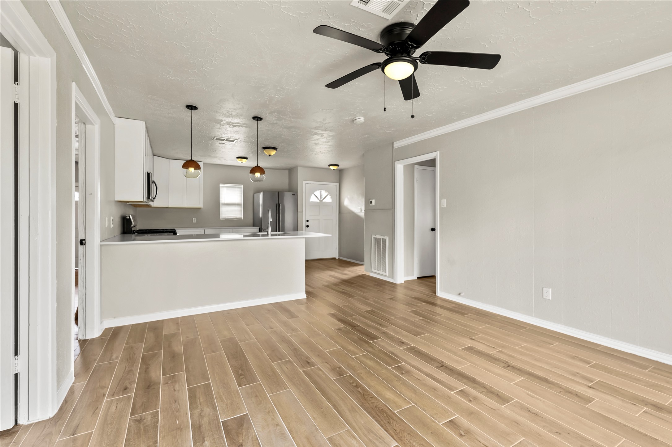 11455 Spottswood Drive Property Photo 7