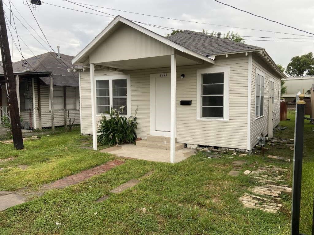 8213 E Erath Street Property Photo 1