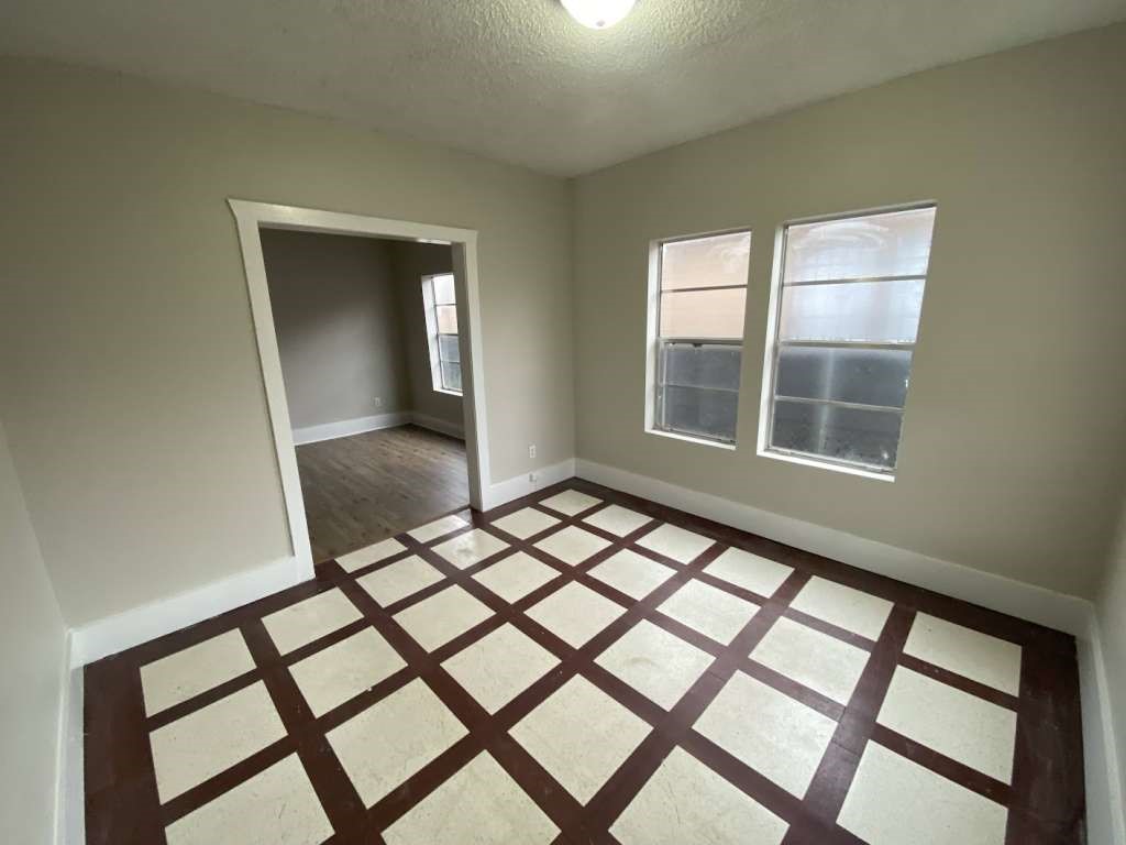 8213 E Erath Street Property Photo 2