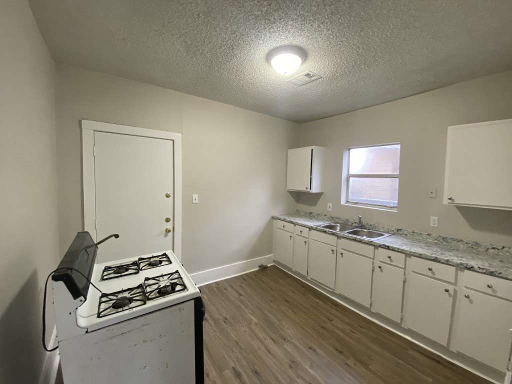 8213 E Erath Street Property Photo 6