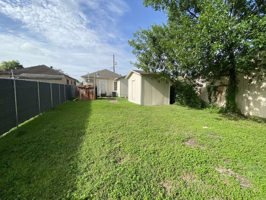 8213 E Erath Street Property Photo 12