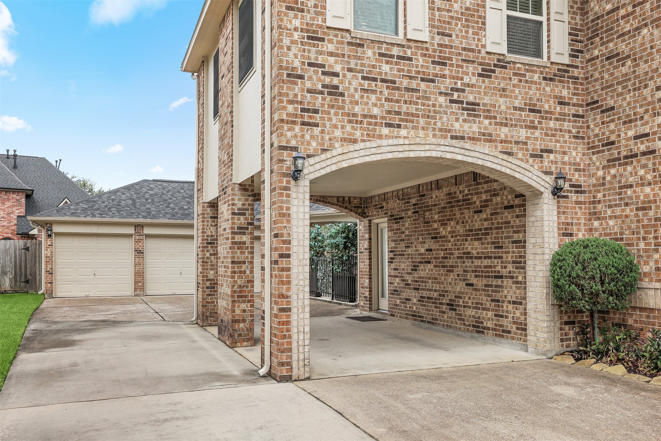 15514 Marble Canyon Way Property Photo 4