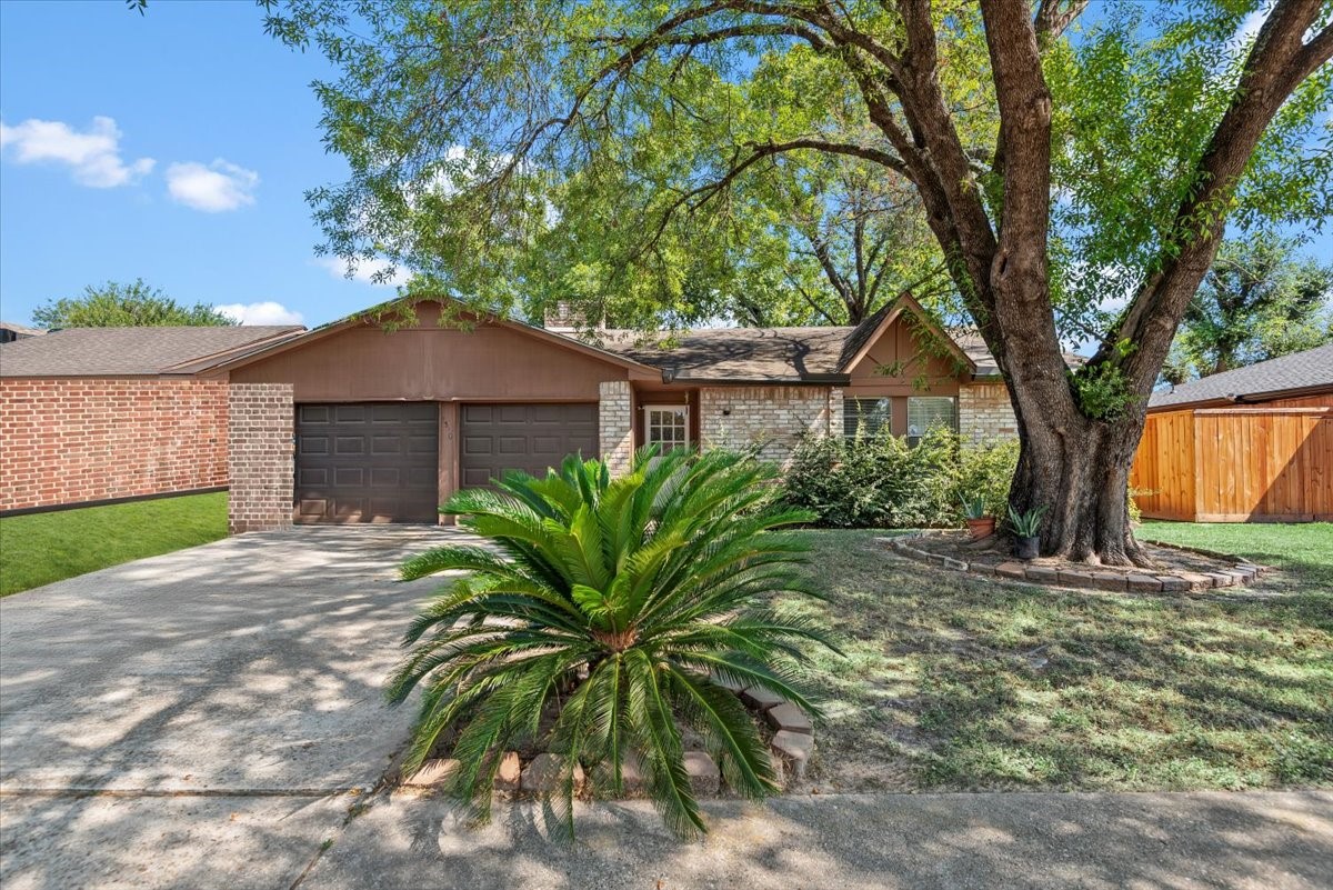 7510 Bubbling Spring Lane Property Photo 1