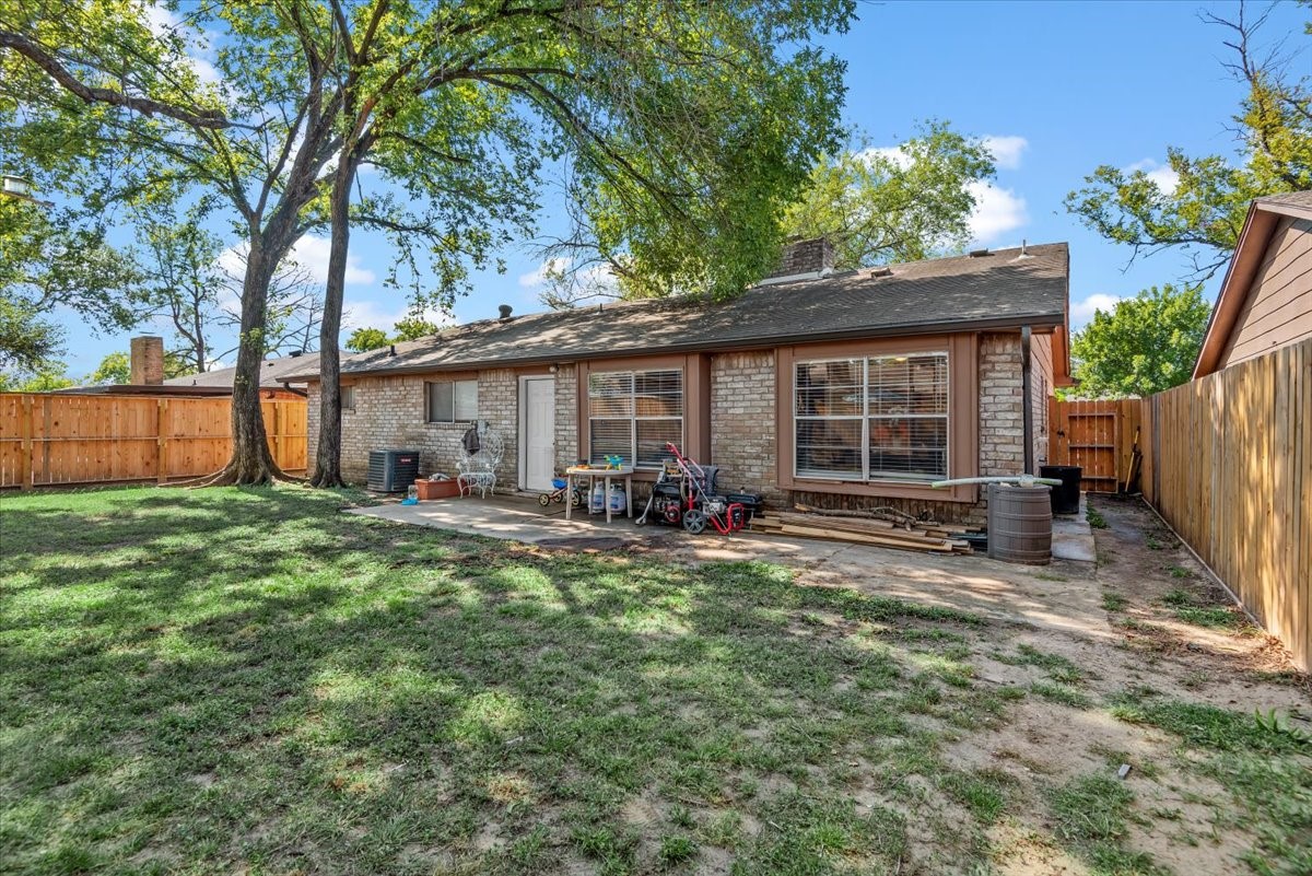7510 Bubbling Spring Lane Property Photo 16