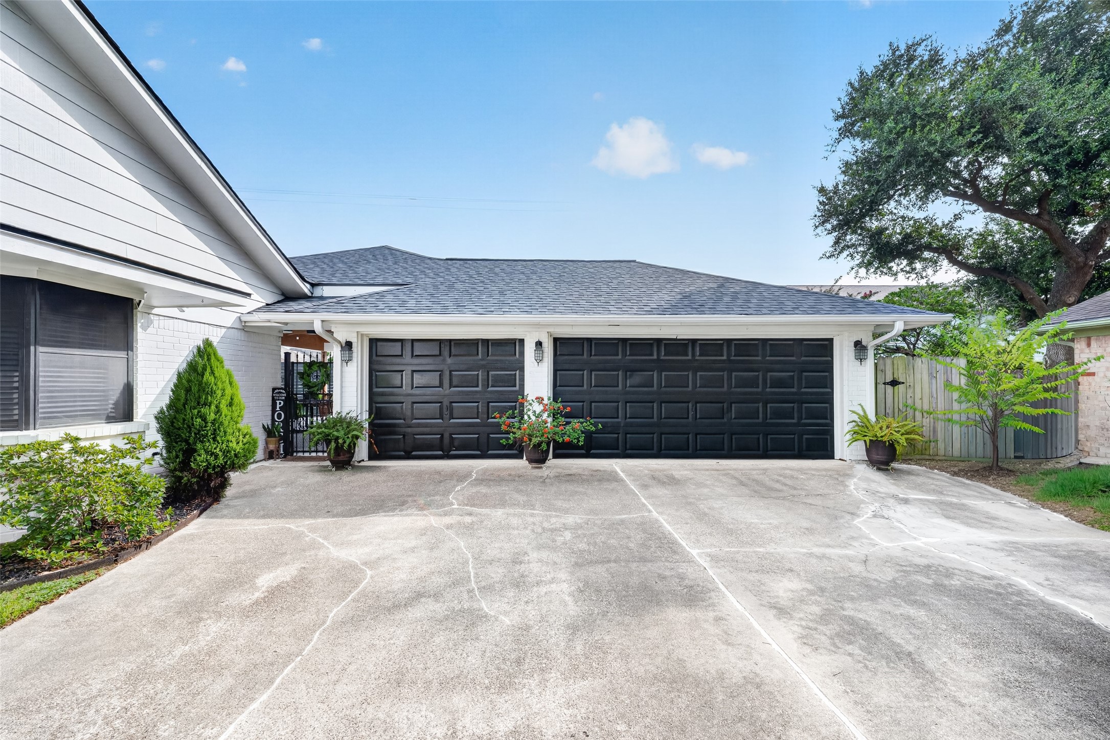 5109 Glenhaven Drive Property Photo 3