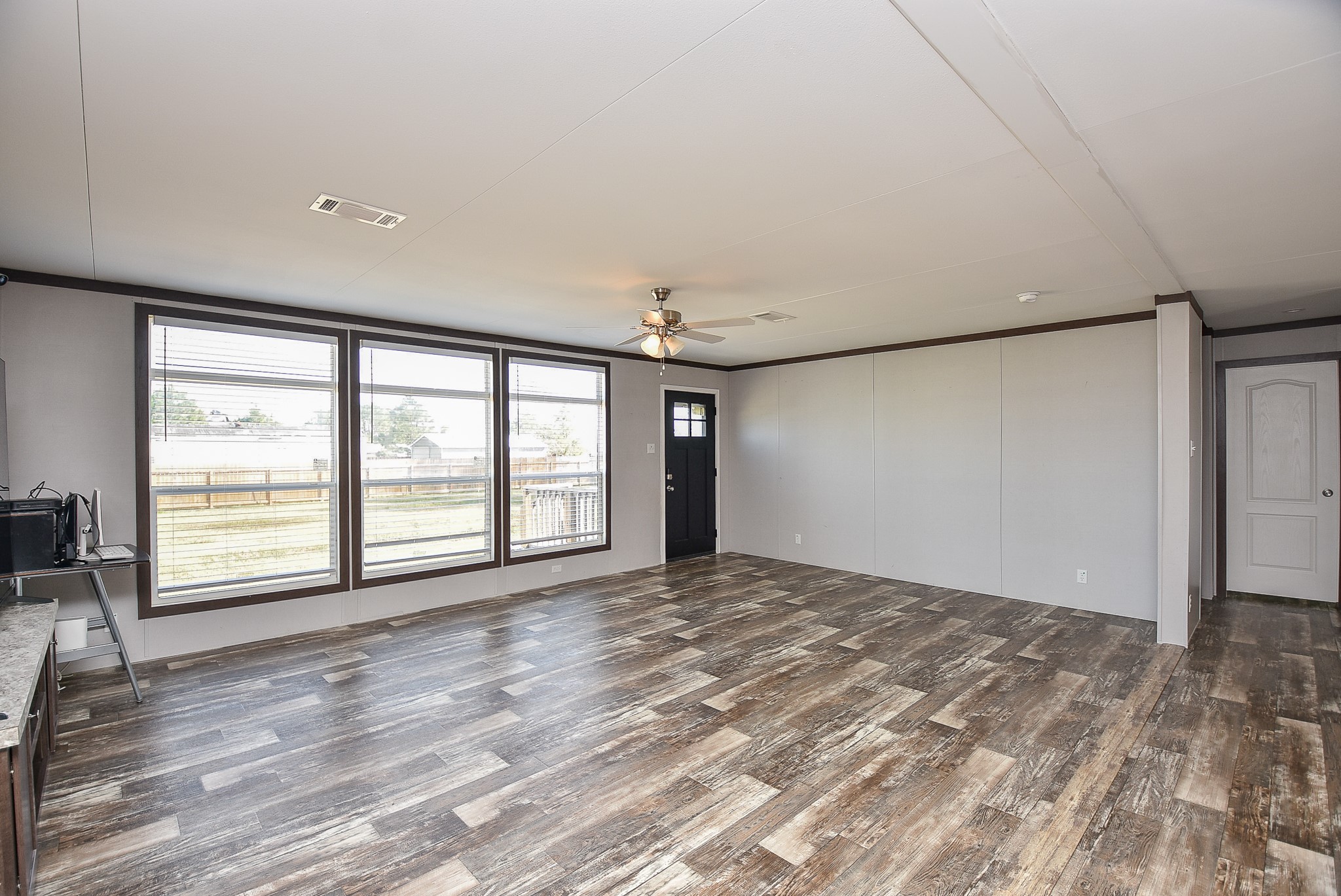 2284 County Road 3542 Property Photo 6