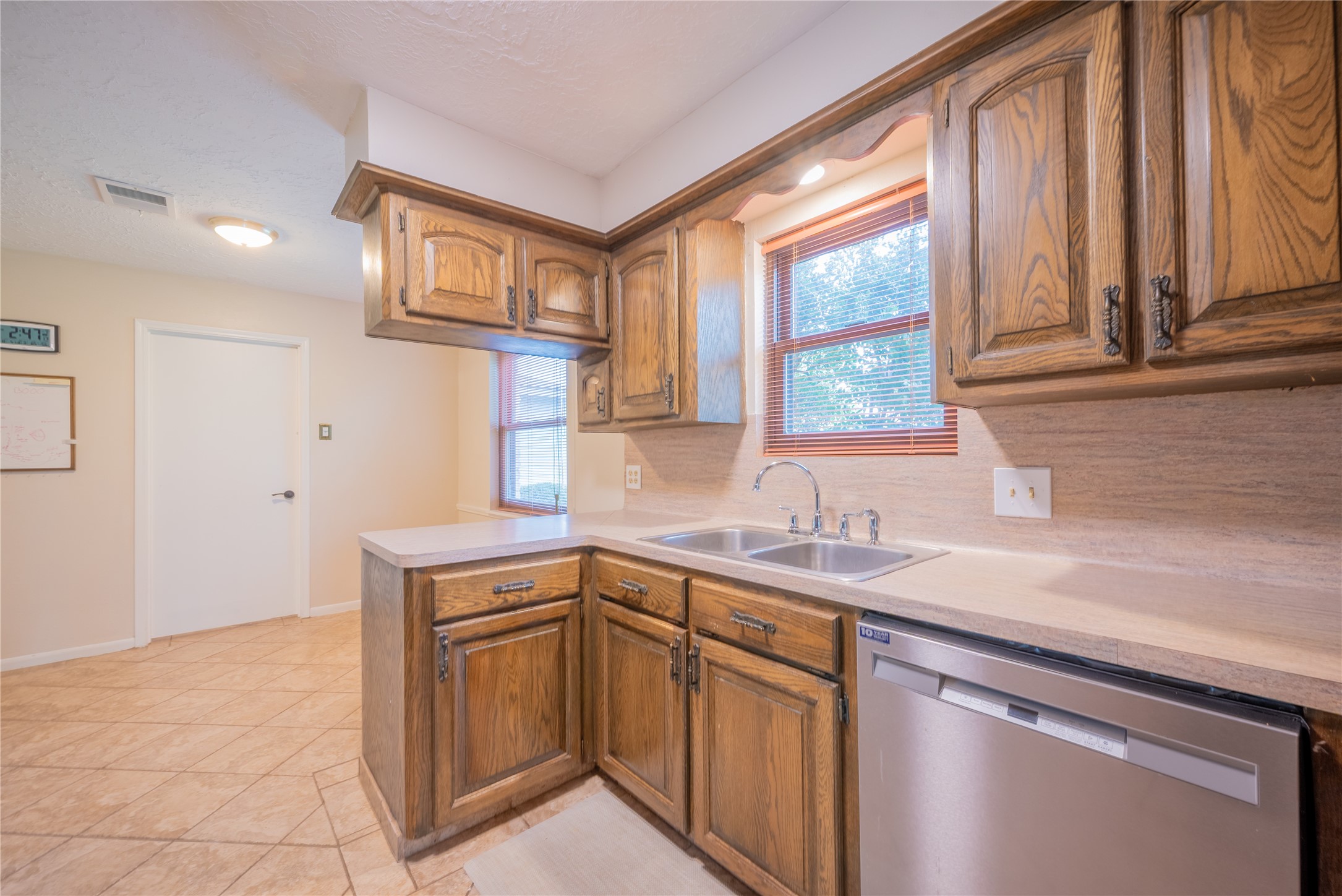 9202 Benning Drive Property Photo 13