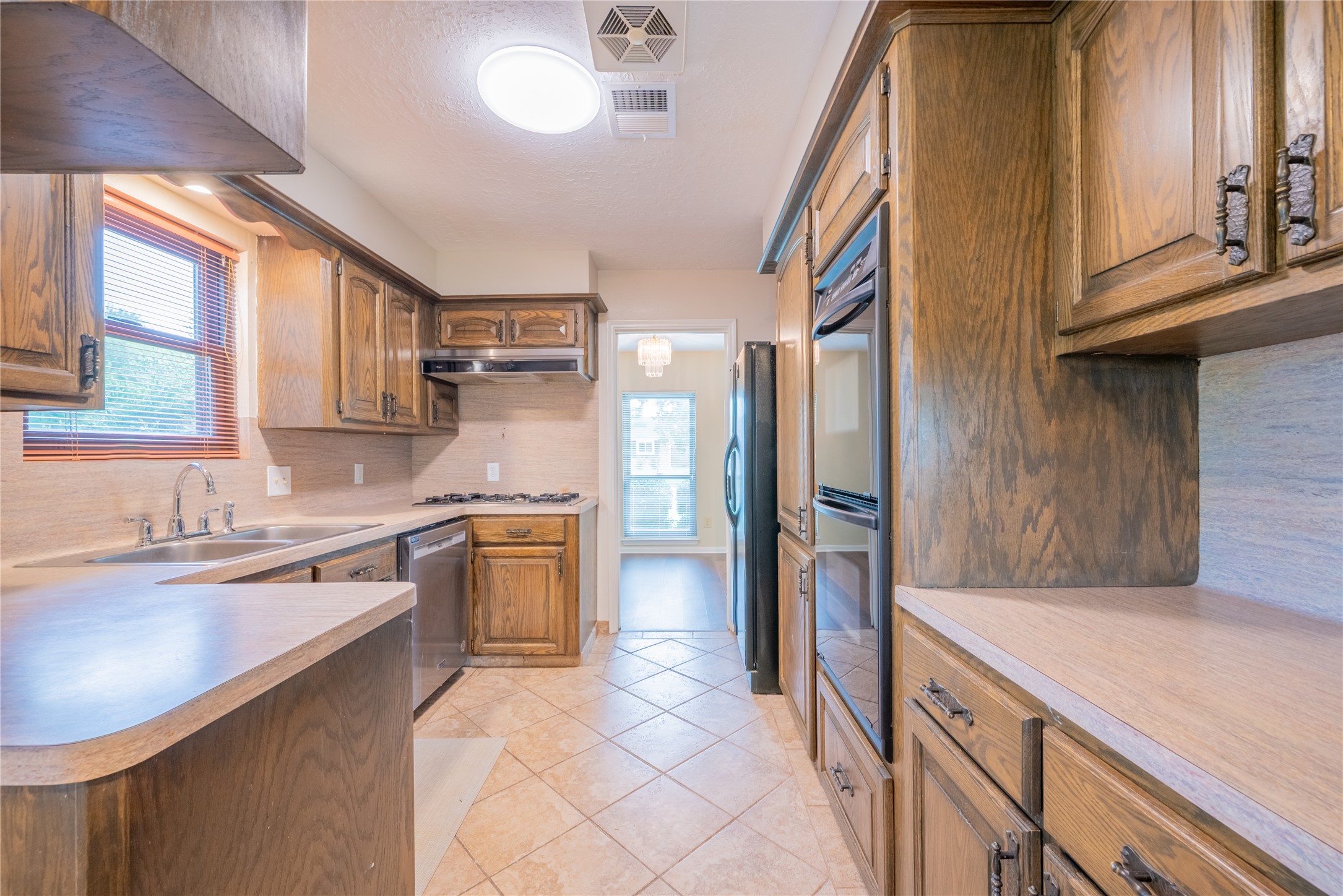 9202 Benning Drive Property Photo 16