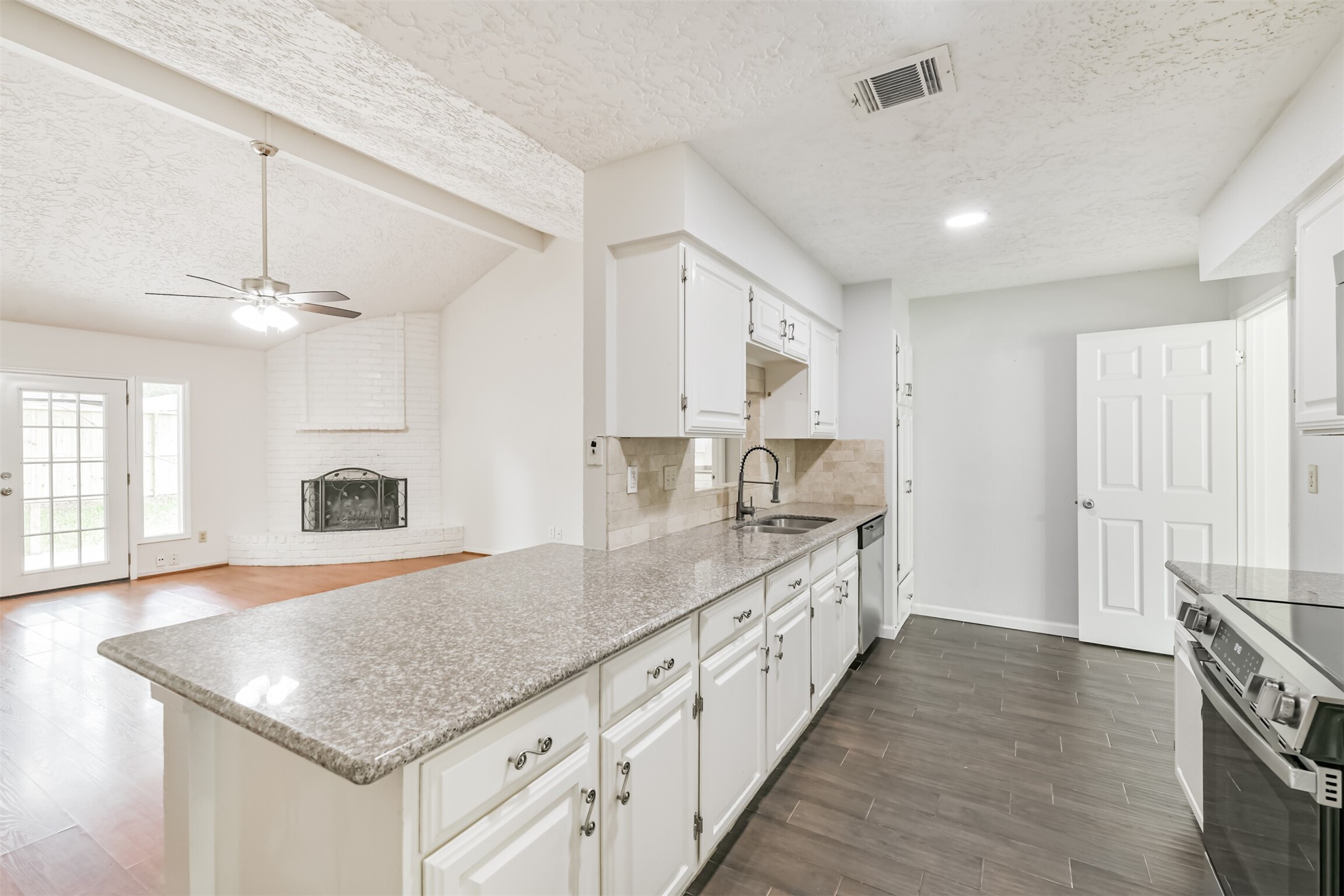 16810 Brora Court Property Photo 7