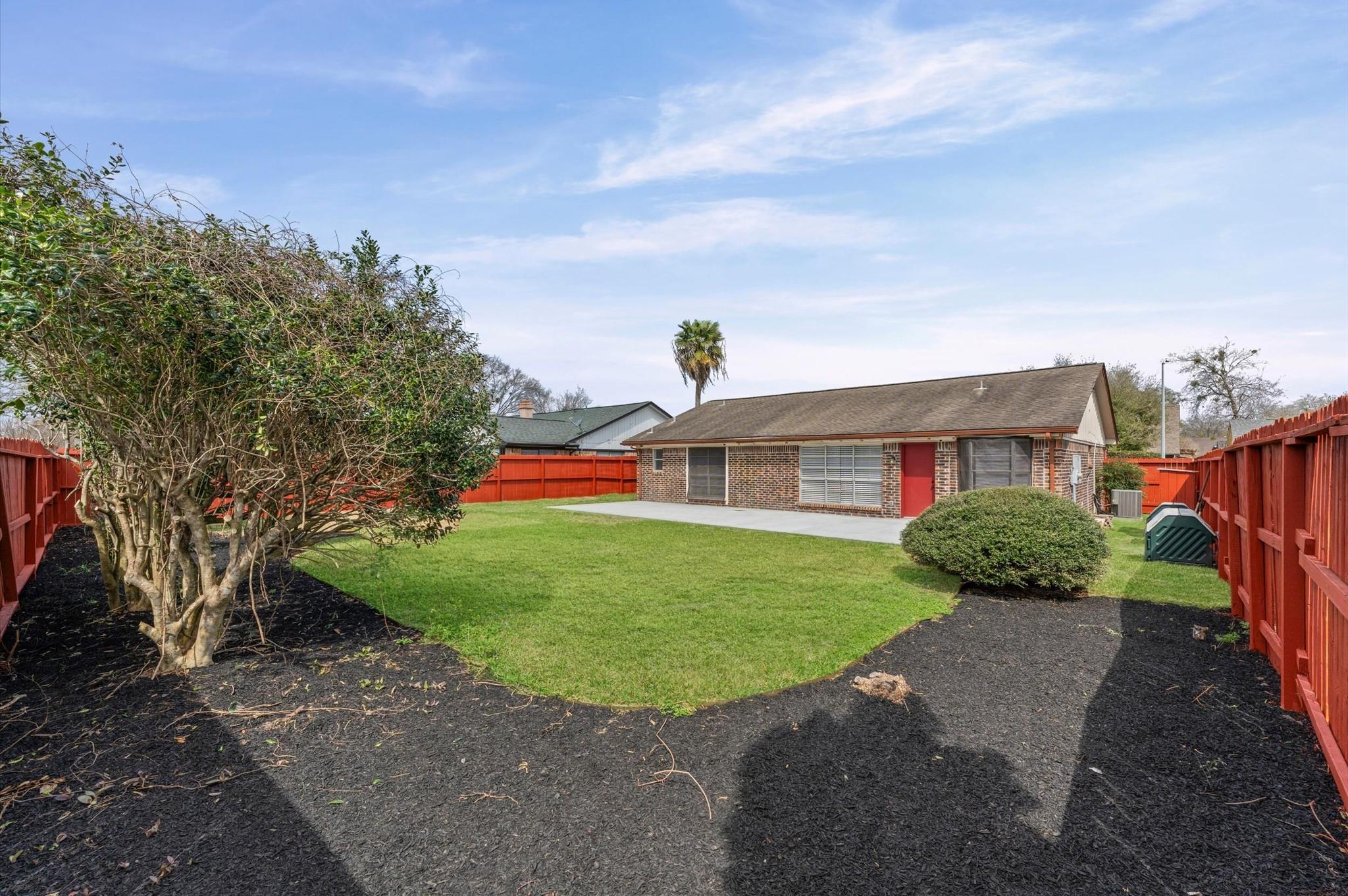 12123 Plumpoint Drive Property Photo 3