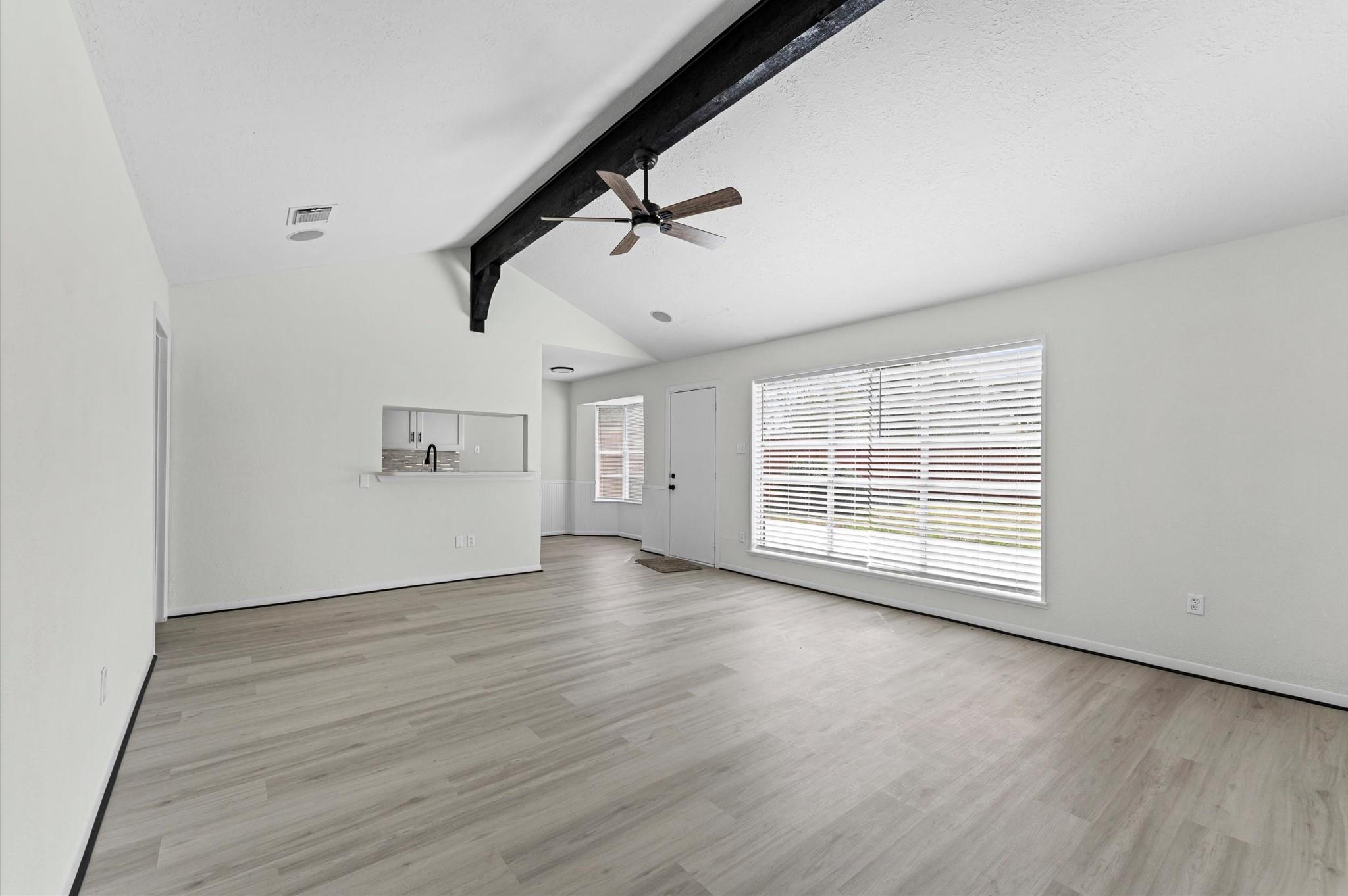 12123 Plumpoint Drive Property Photo 6