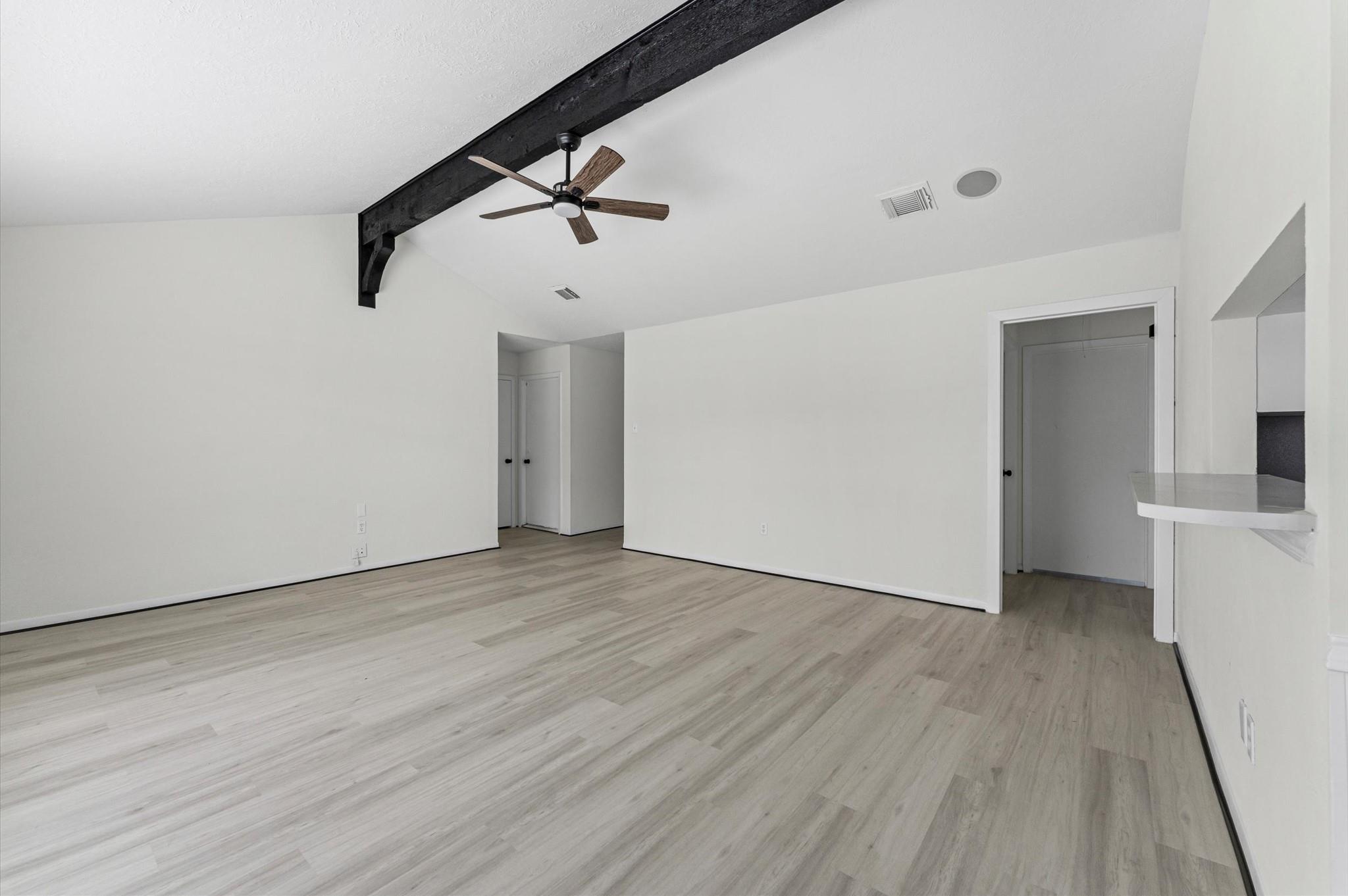 12123 Plumpoint Drive Property Photo 8