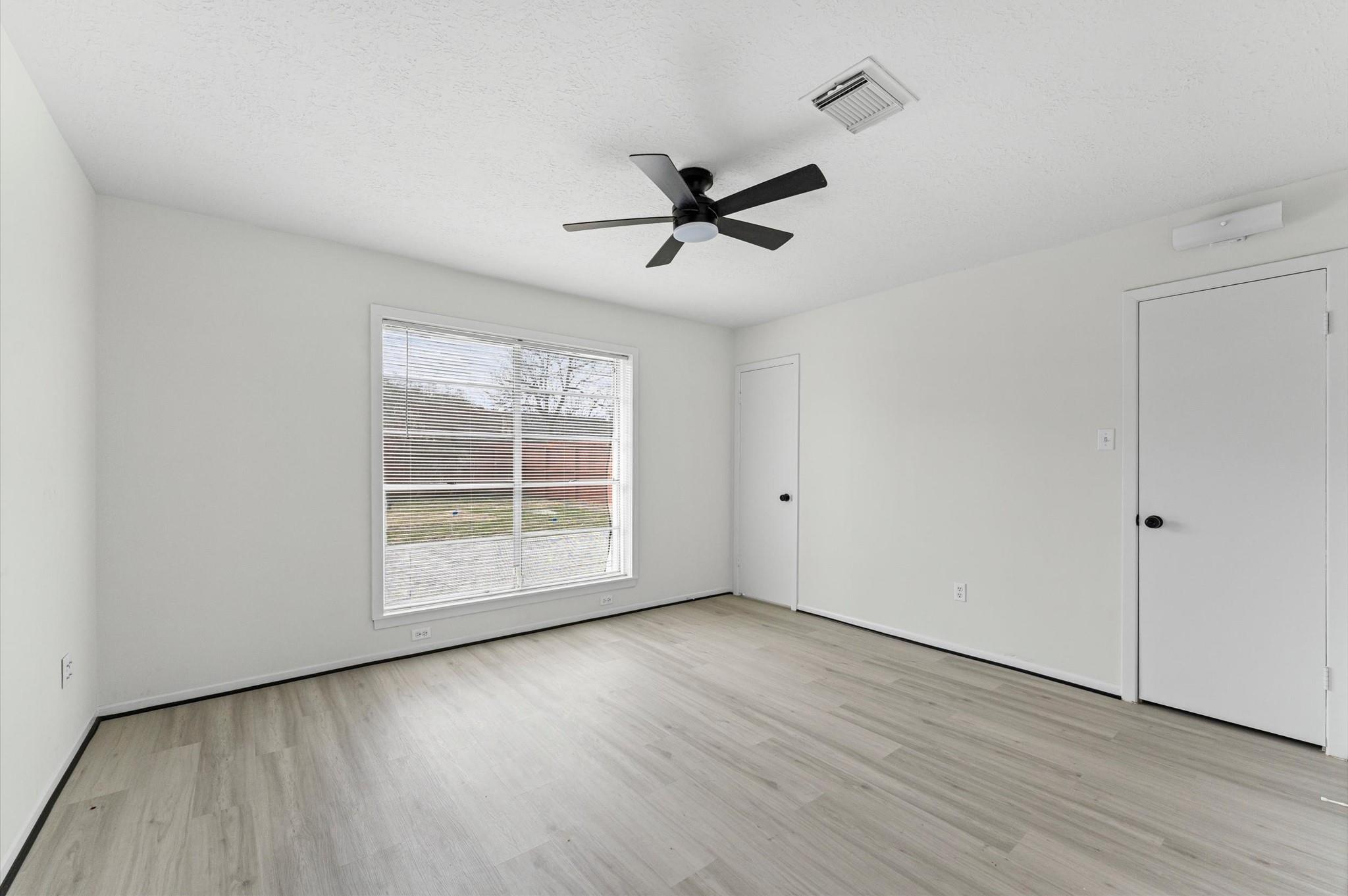 12123 Plumpoint Drive Property Photo 11