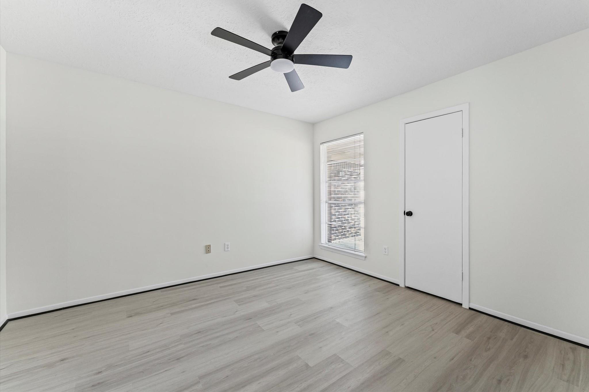 12123 Plumpoint Drive Property Photo 13