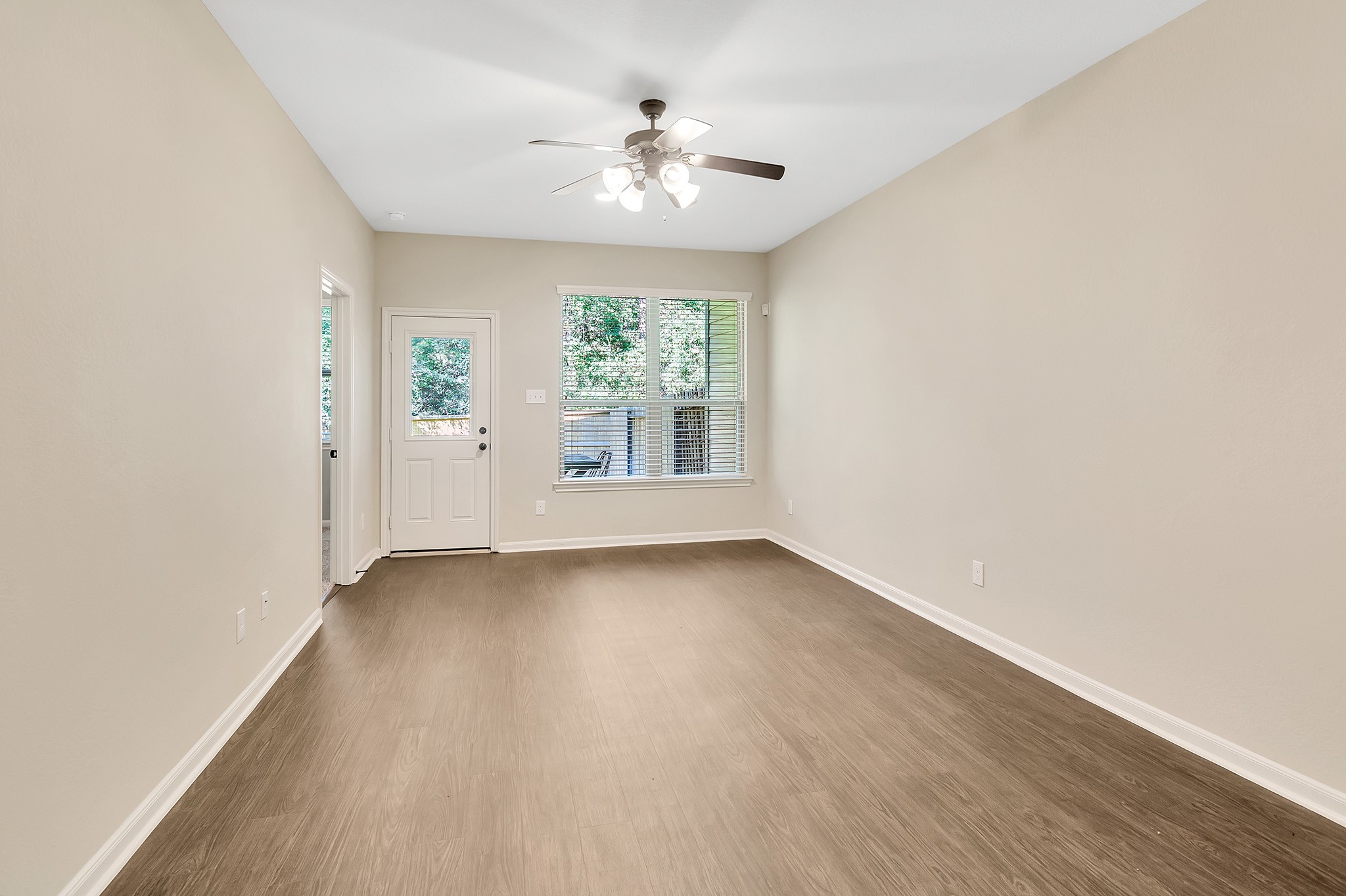 222 Cheswood Forest Property Photo 33